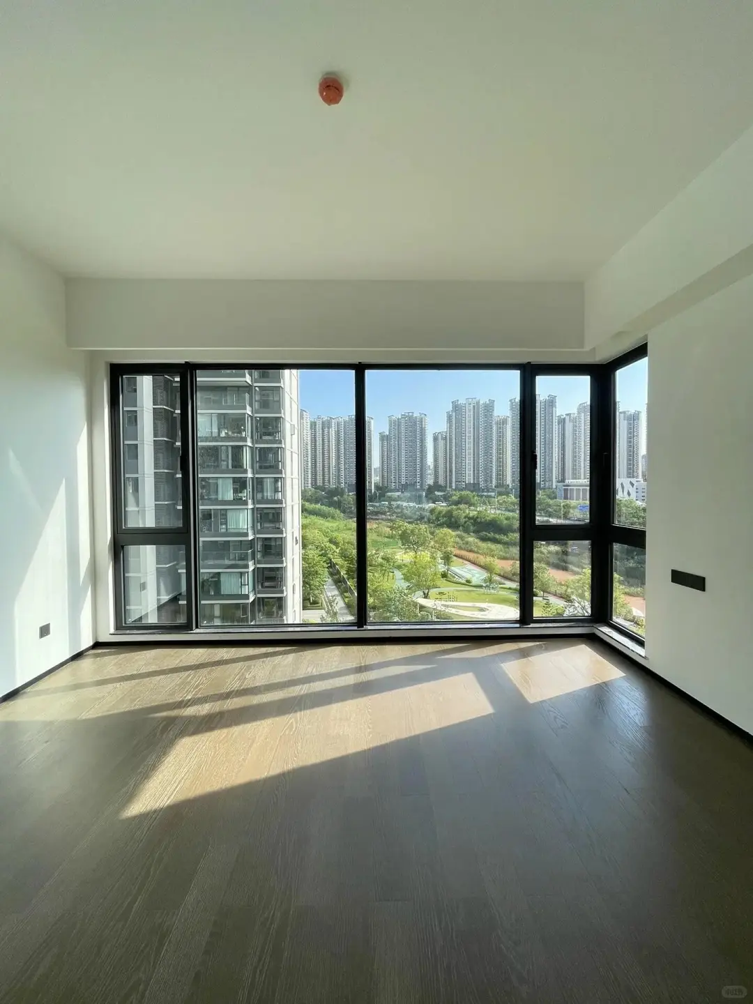 当时320万买入、现在260万出手！全新未入住