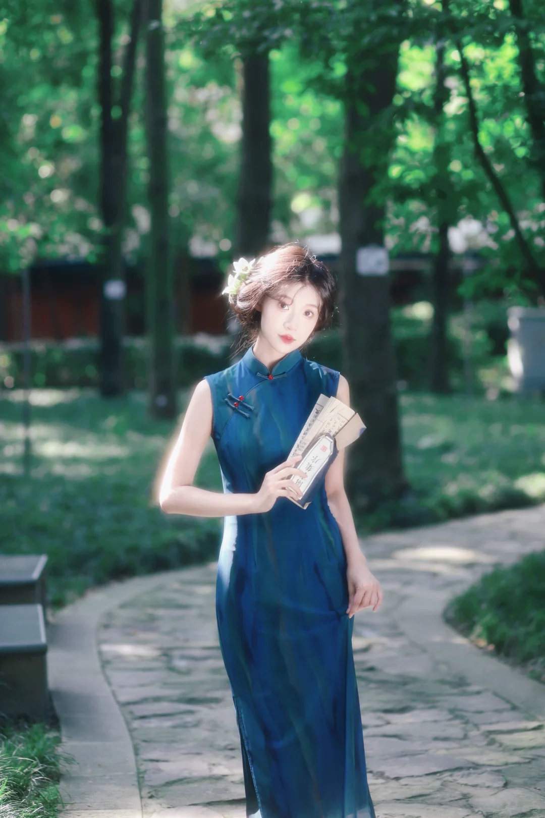 “ 存一些新中式旗袍拍照姿势 ”📷