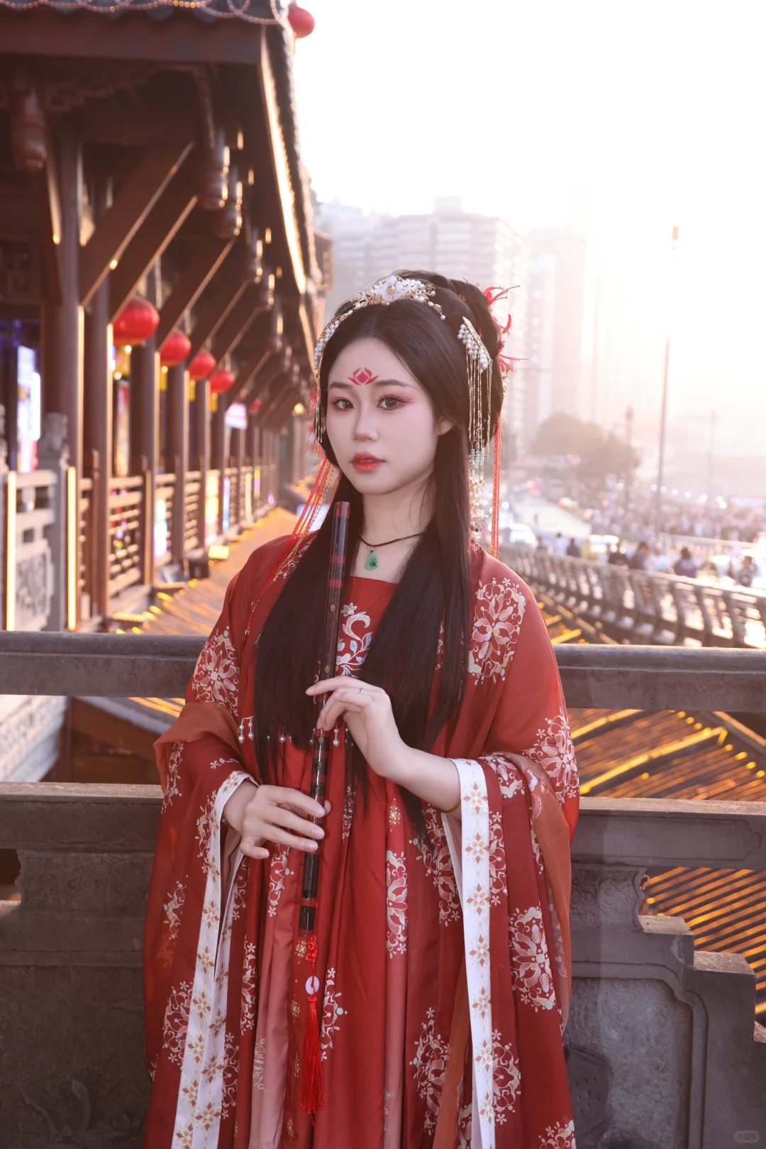 何为妖，透万灵之媚眼，其柔态之姿，蛊惑人心。