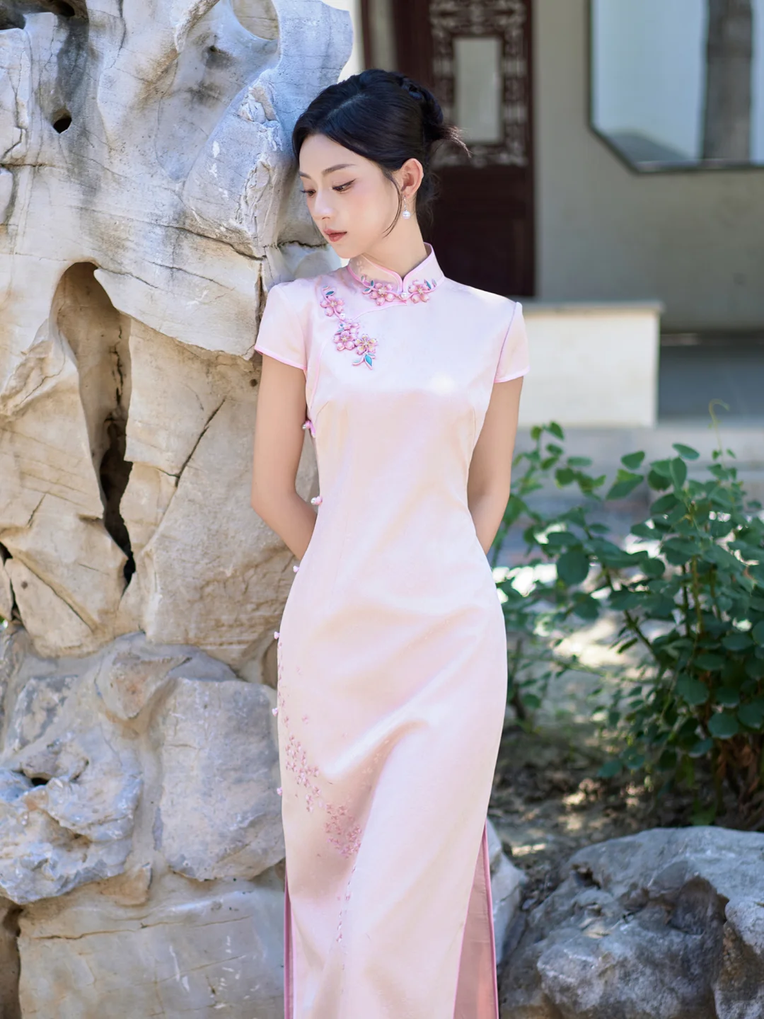 温柔显白的少女感！！被粉色旗袍狠狠圈粉了🌸