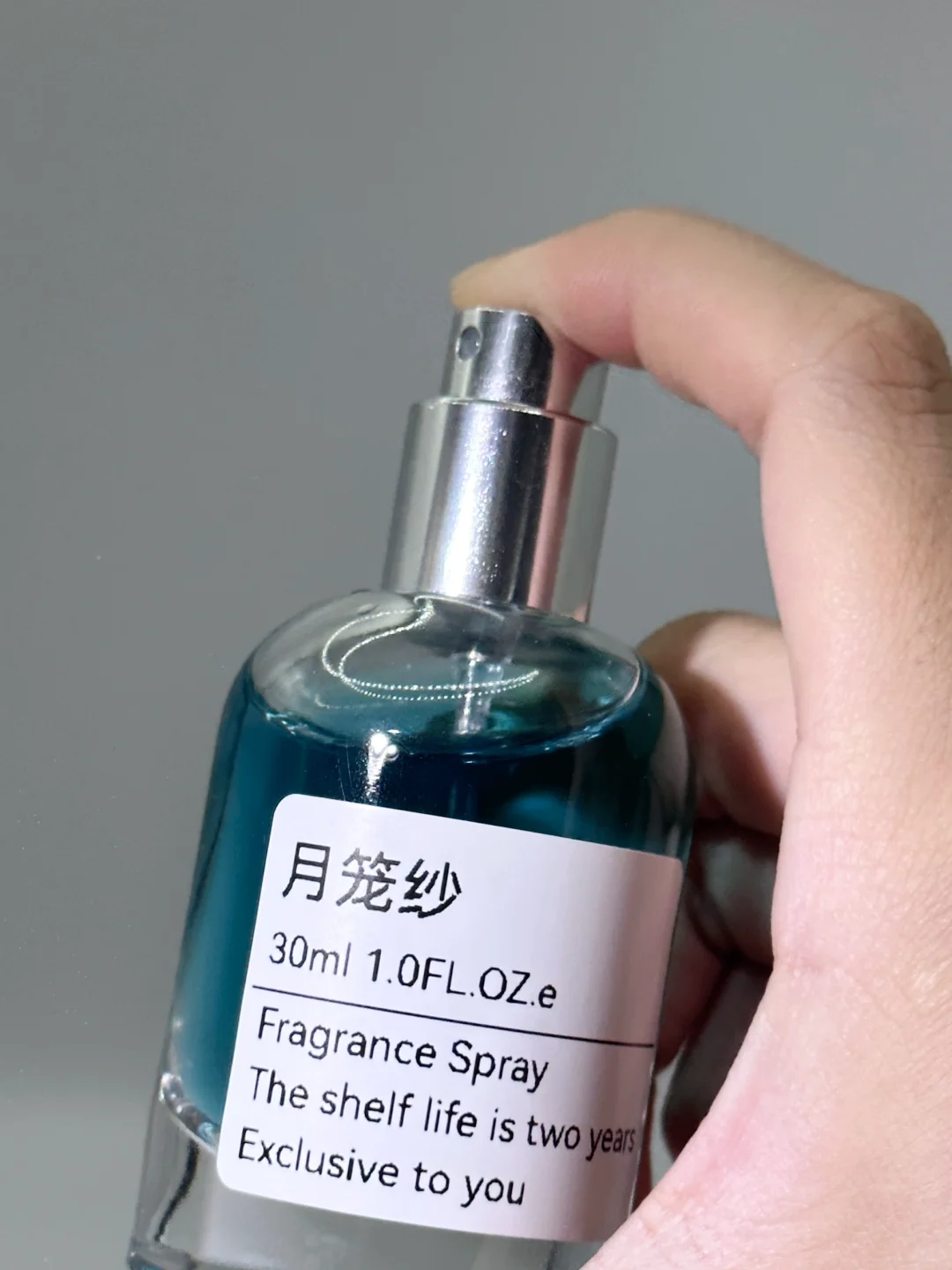 是有勾魂咒吗？不然怎么会媚的这么致命……