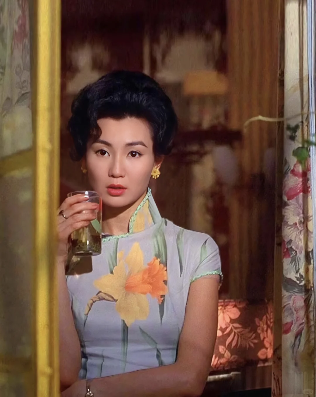 这辈子还没见过穿旗袍比张曼玉还好看的女人