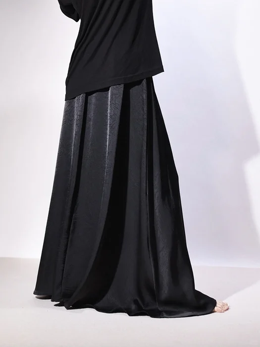 缎面半身裙👗几十穿出高级感文艺气质女神范