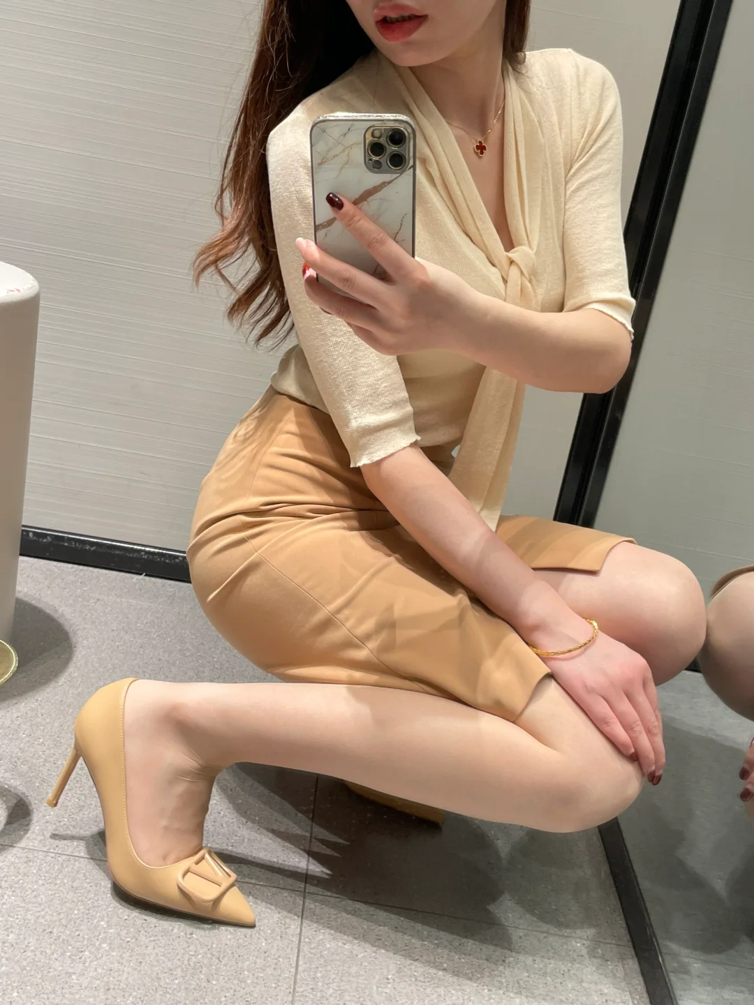 职业又温柔的金秘书穿搭