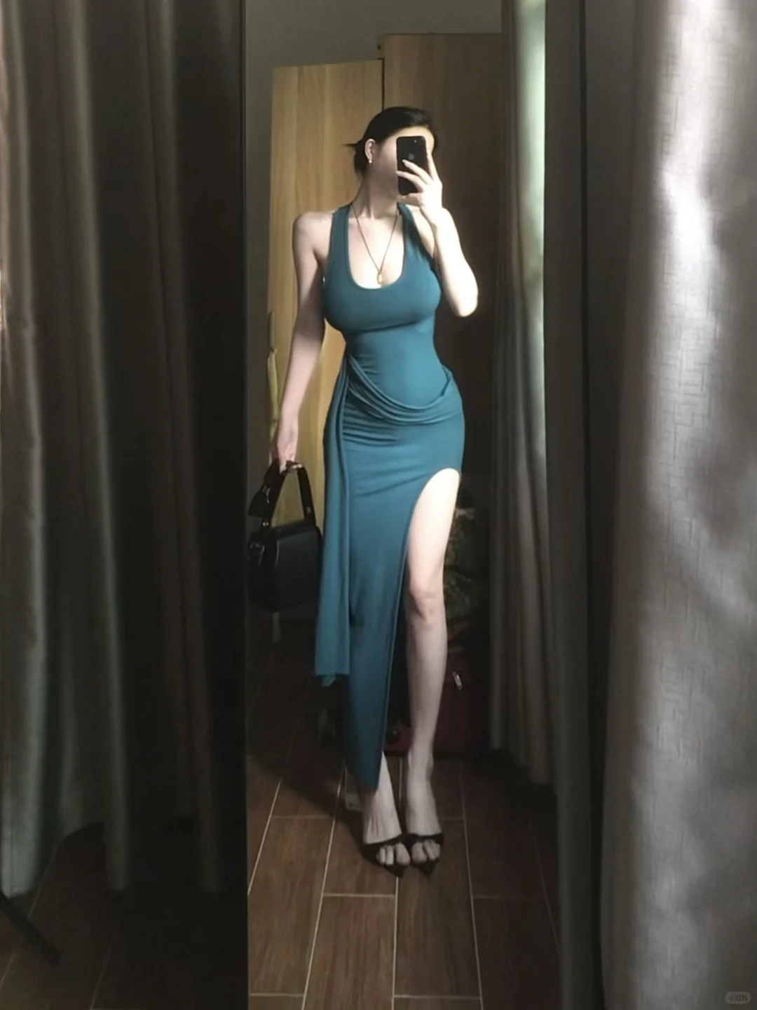 自带大女主美女感还得是修身小裙！