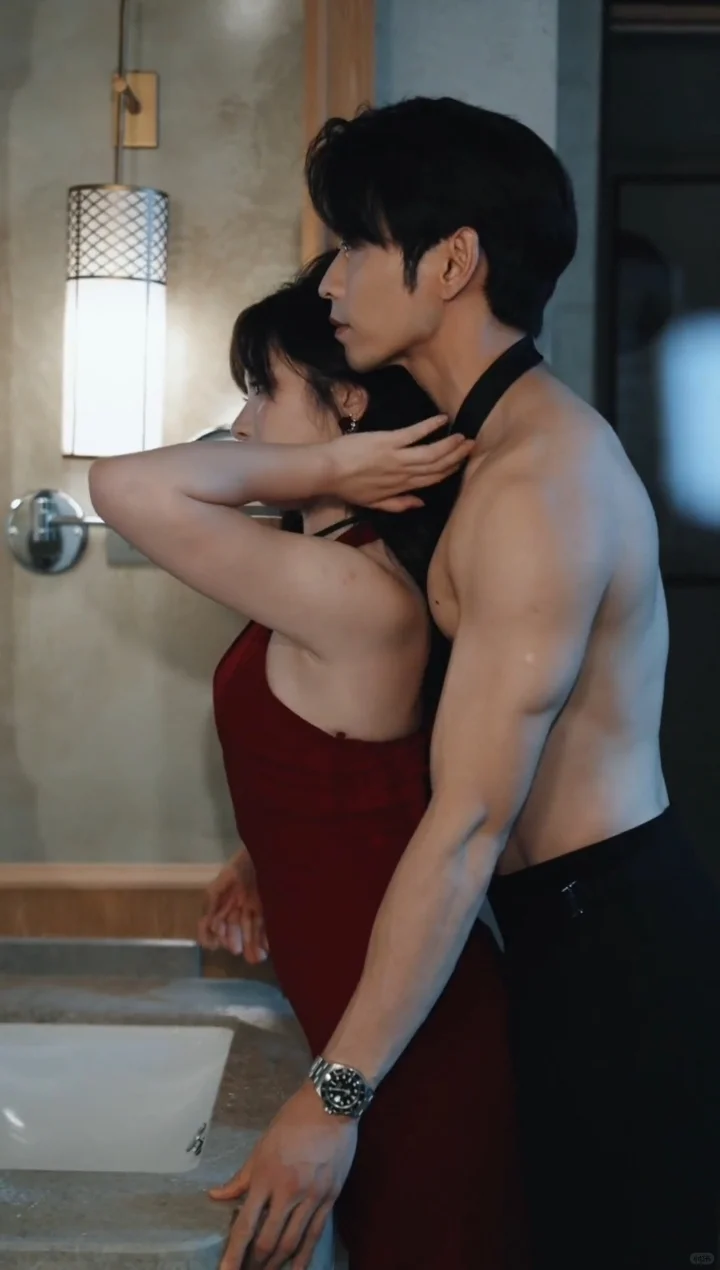 这尺度适合晚上偷偷看！！！🔞