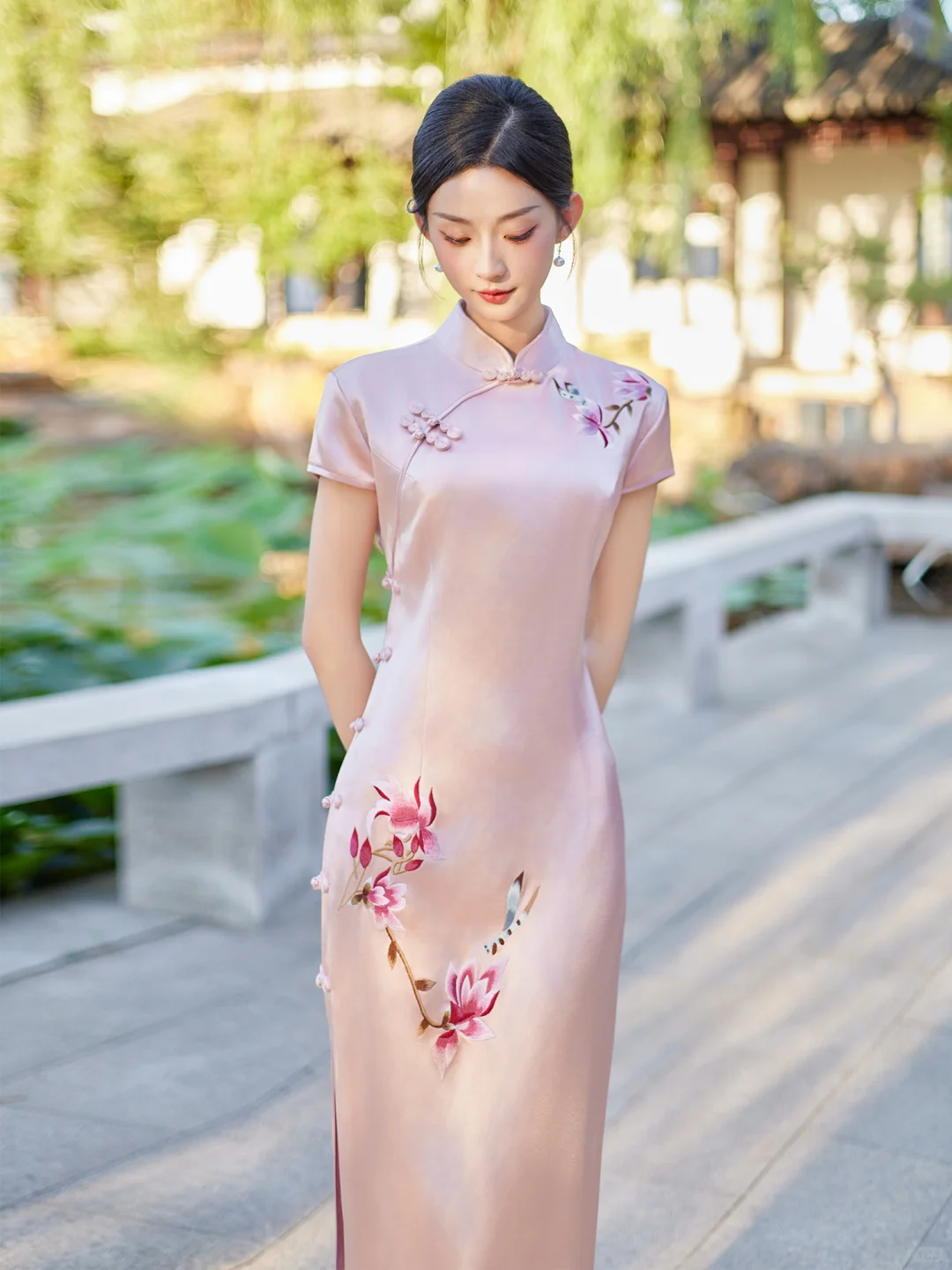 温柔显白的少女感！！被粉色旗袍狠狠圈粉了🌸