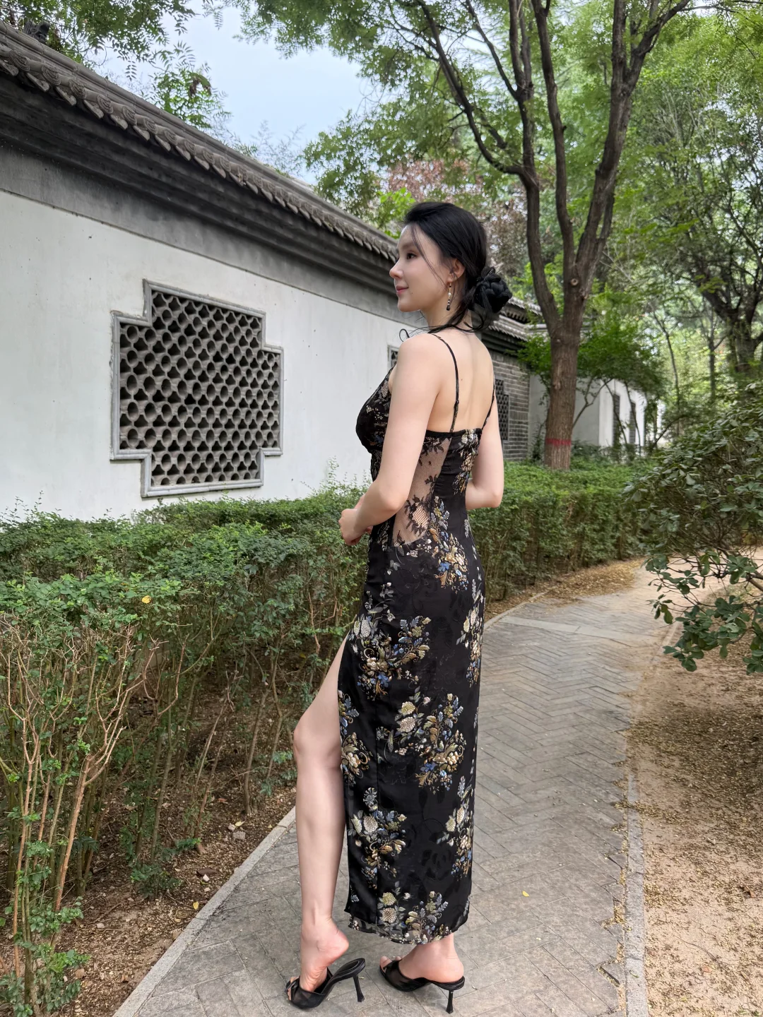一秒入秋的旗袍，绝了！🖤｜复古旗袍穿搭