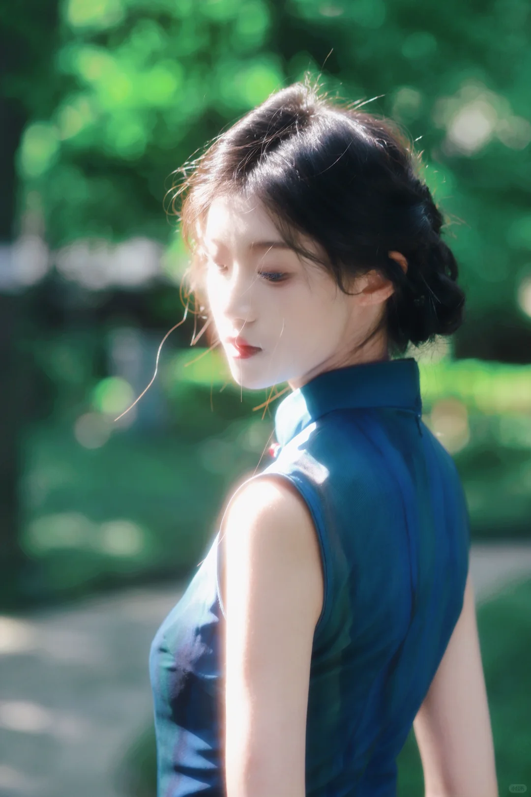 “ 存一些新中式旗袍拍照姿势 ”📷