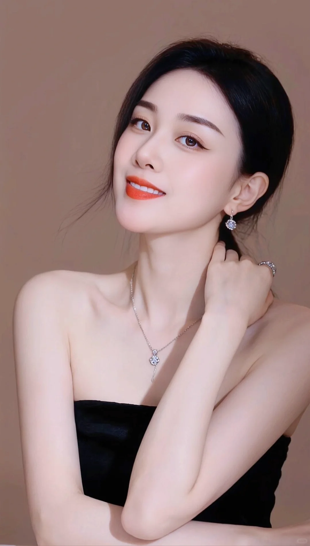 可爱娇媚与知性大方