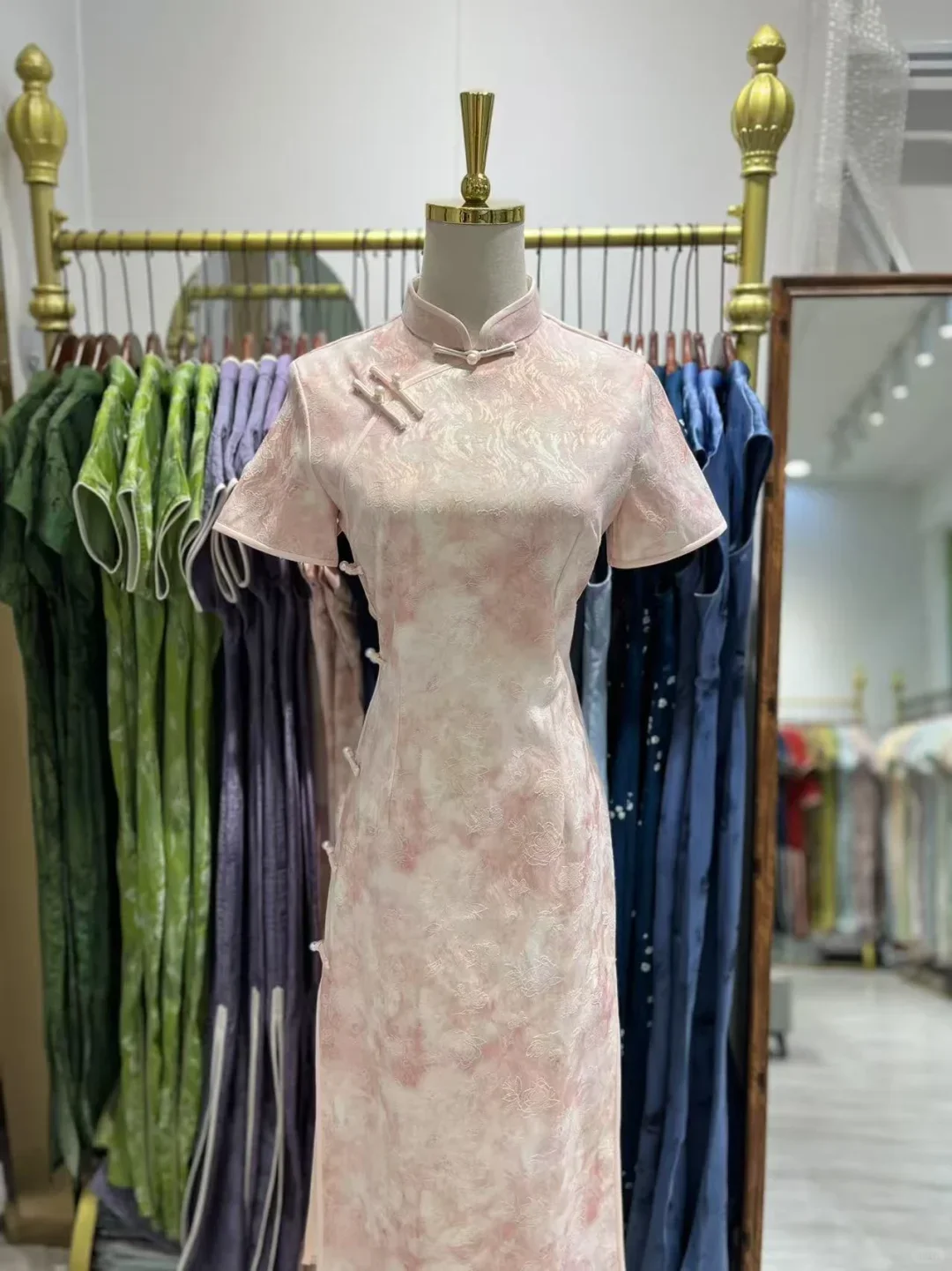 南宁📍平价旗袍店100多，一口气买啦4件