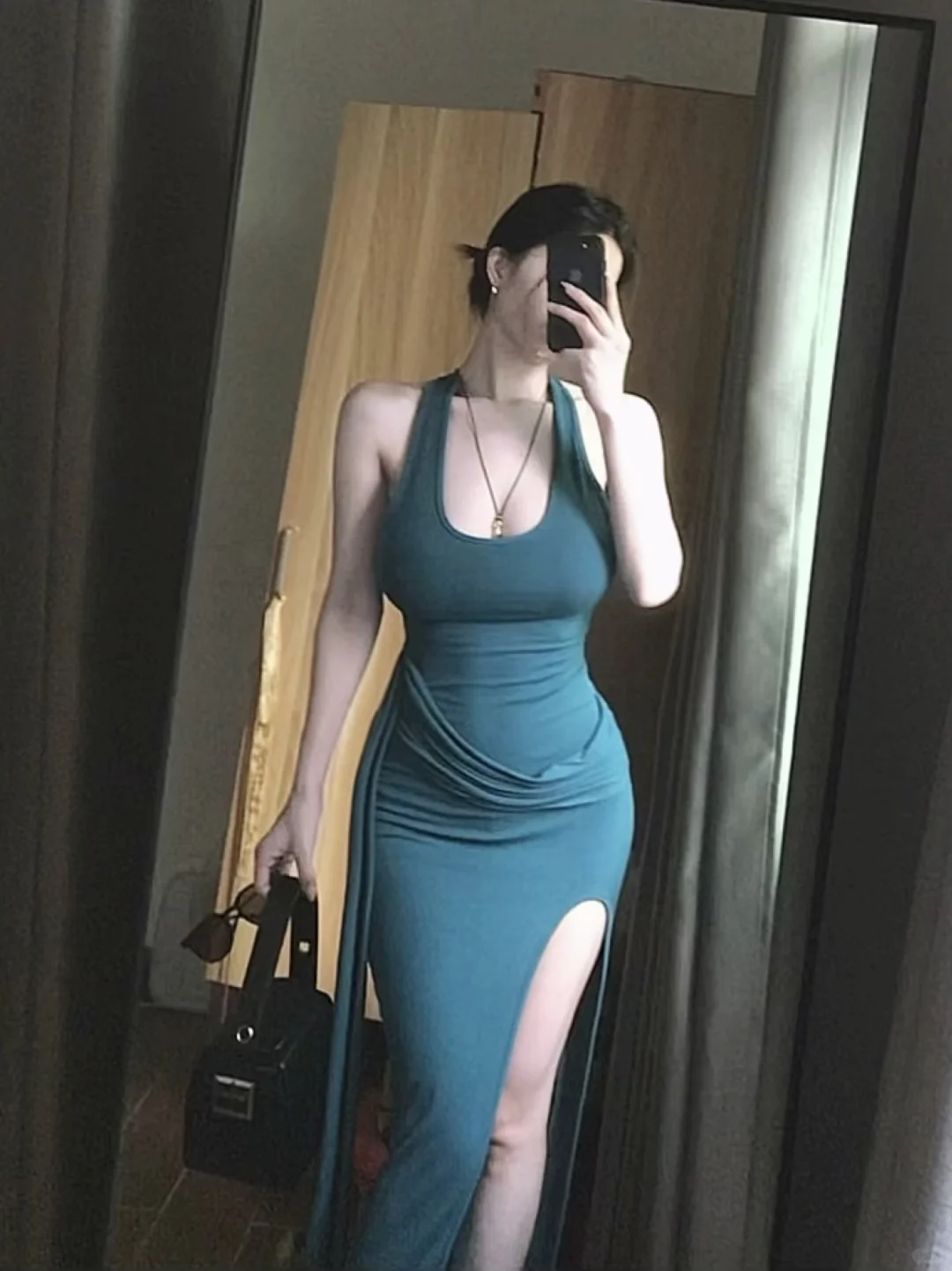 自带大女主美女感还得是修身小裙！