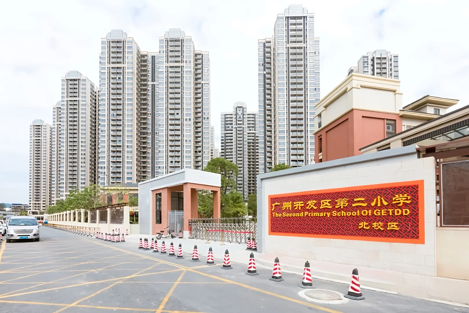 罗兰业主崩溃了！98㎡又降40个！无奈.....