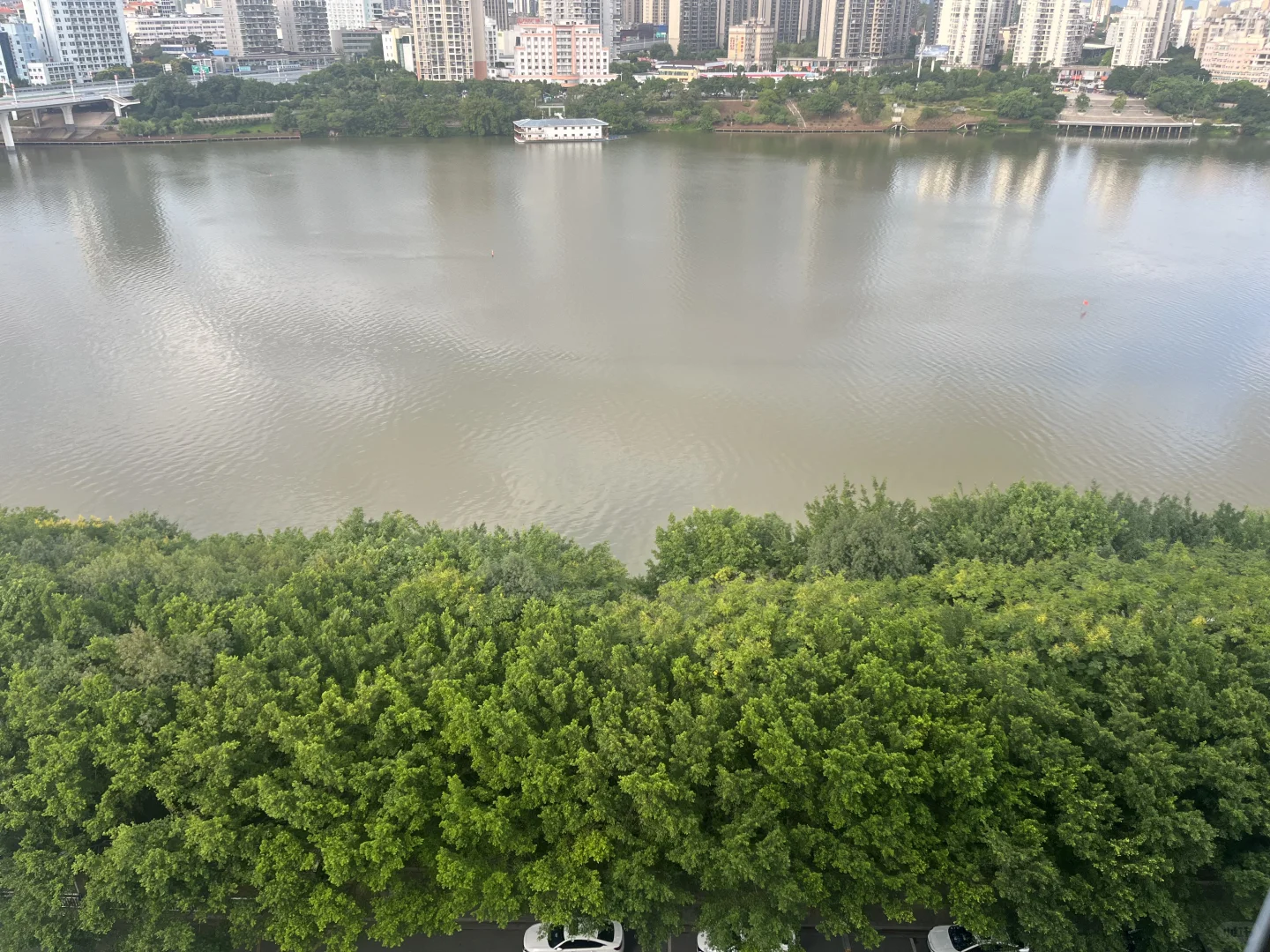 办公室能看这样的江景怎么样