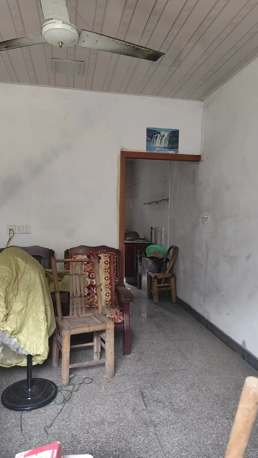 结构稳固无需重建，质量好楼房捡漏13.8W