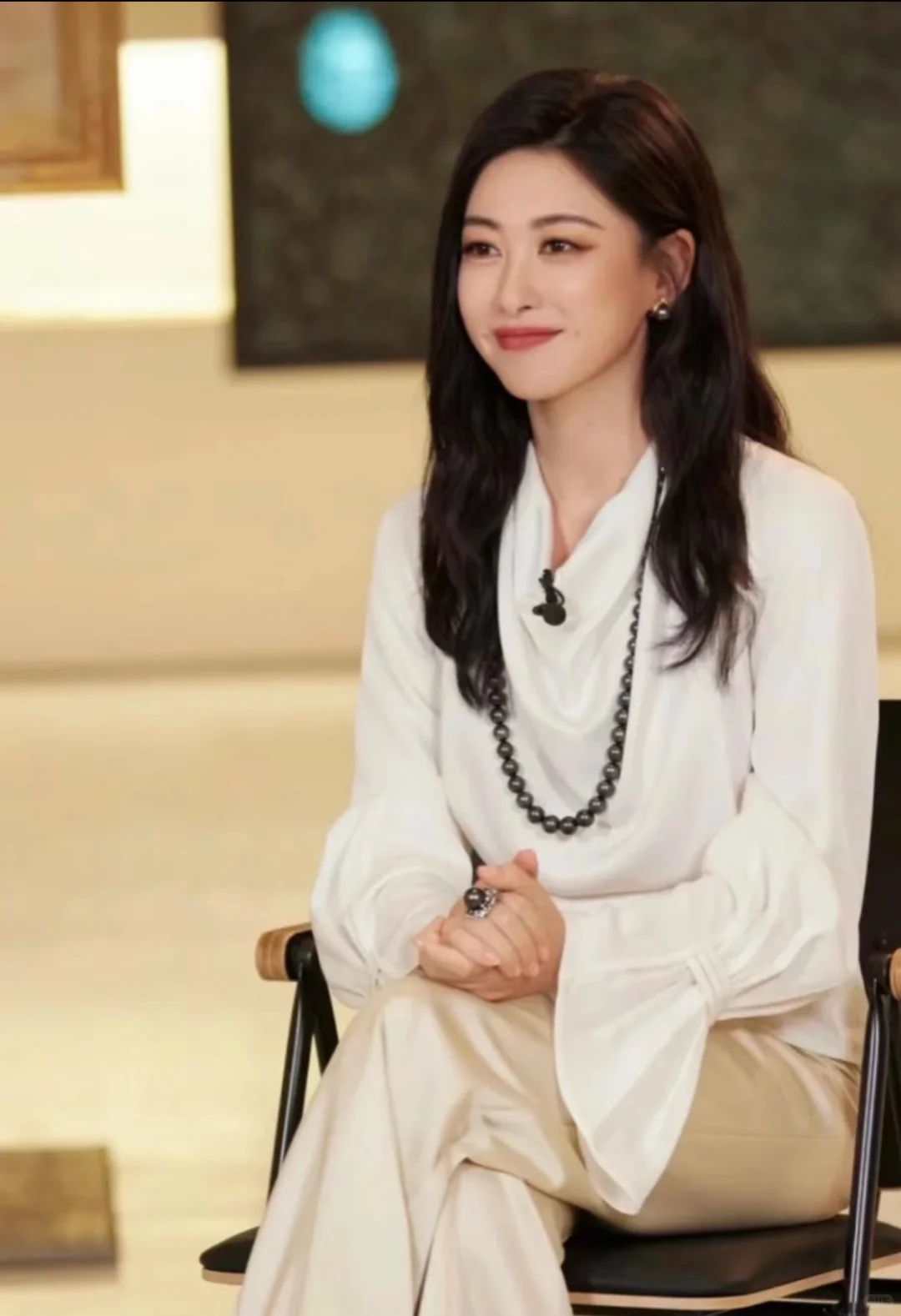 家人们，谁懂啊！朱珠真的是风情万种！
