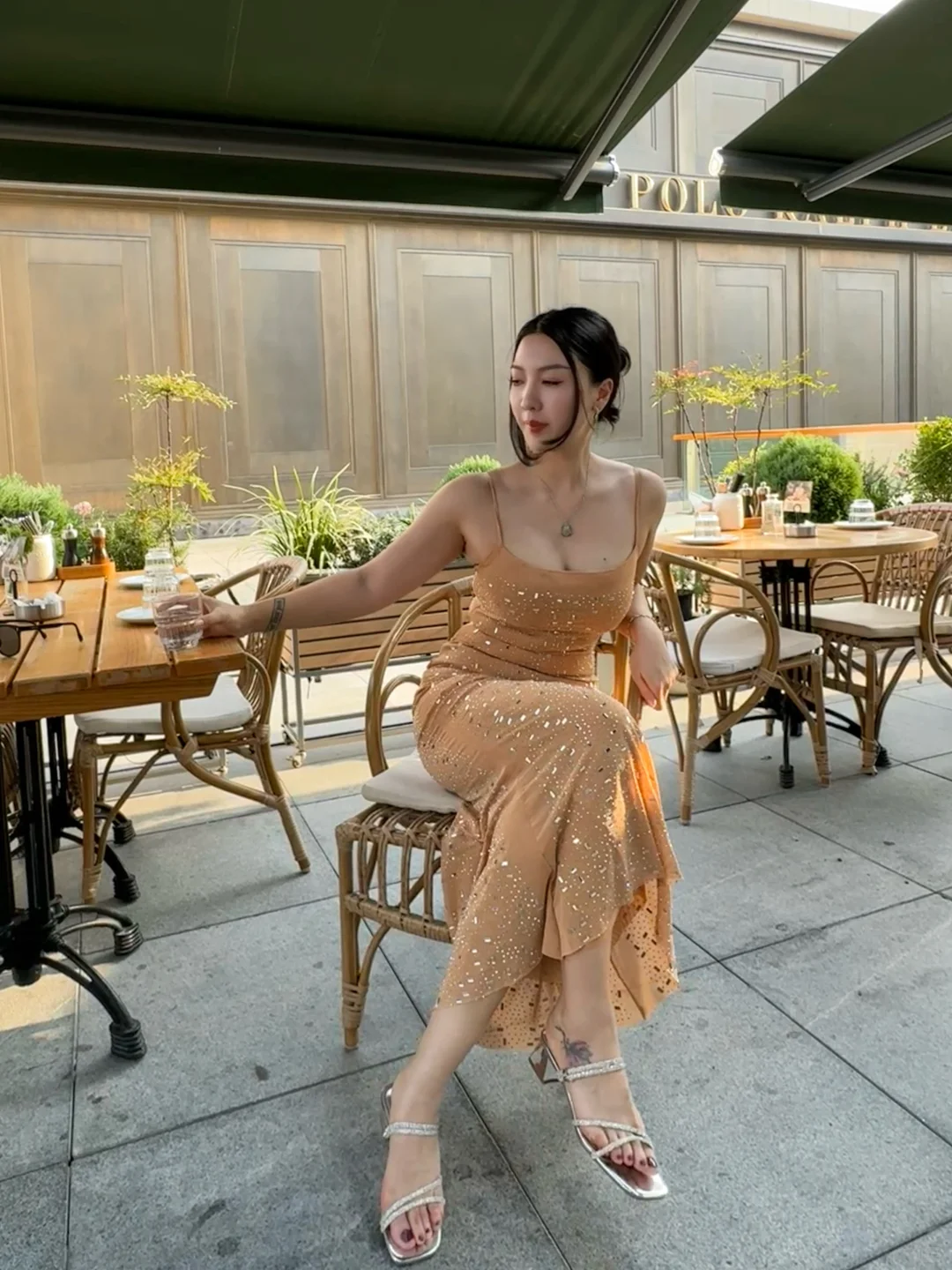 是你喜欢的👗姐姐吗？