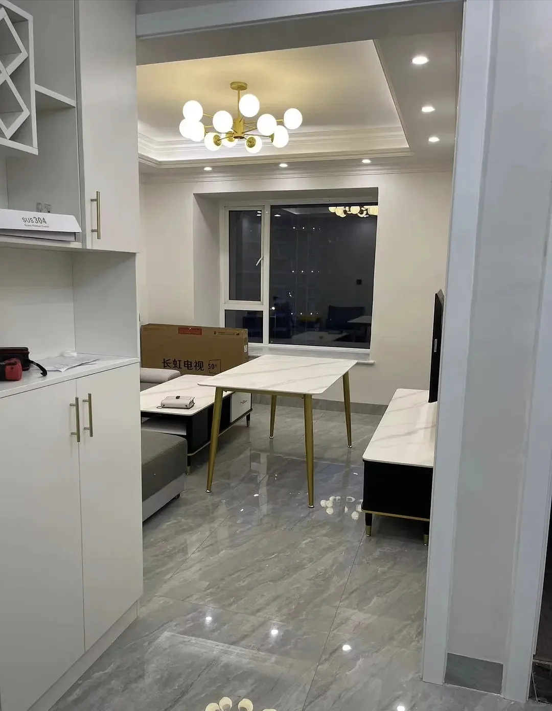 房东自己住的电梯套二