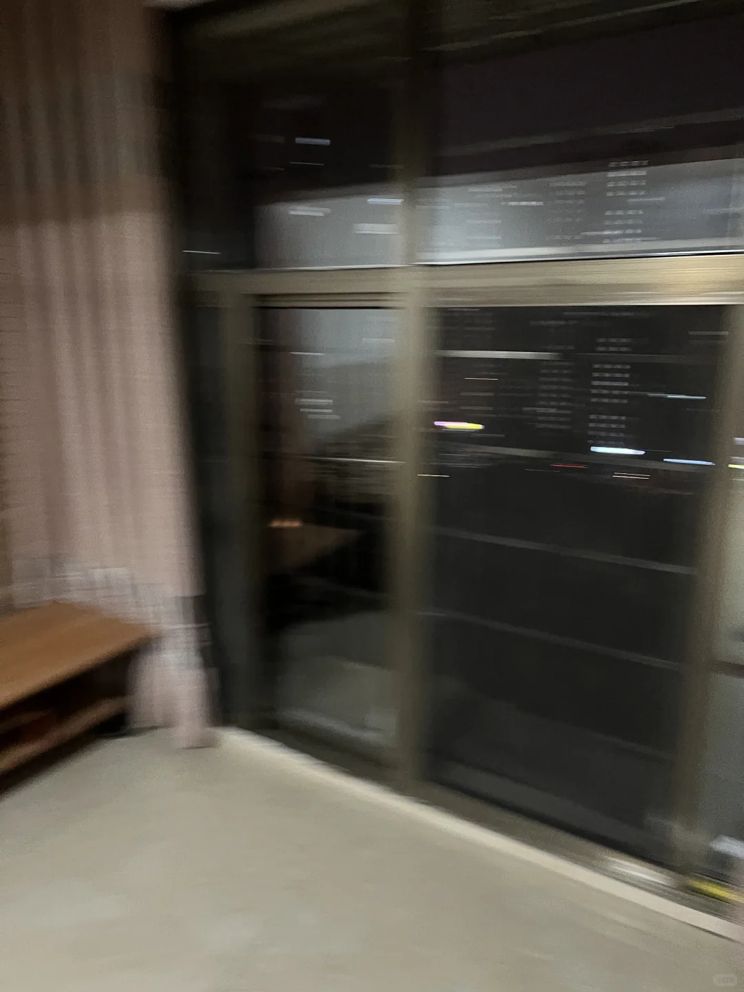 这么晚了被带看一个两房