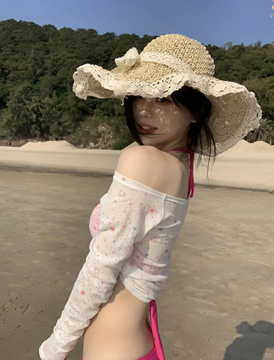 论玫红色和海边的适配度~