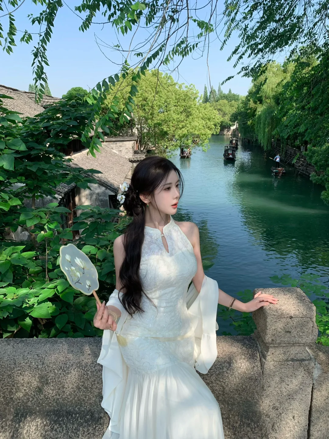 “待到夏日有蝉鸣，与君共赴真江南”