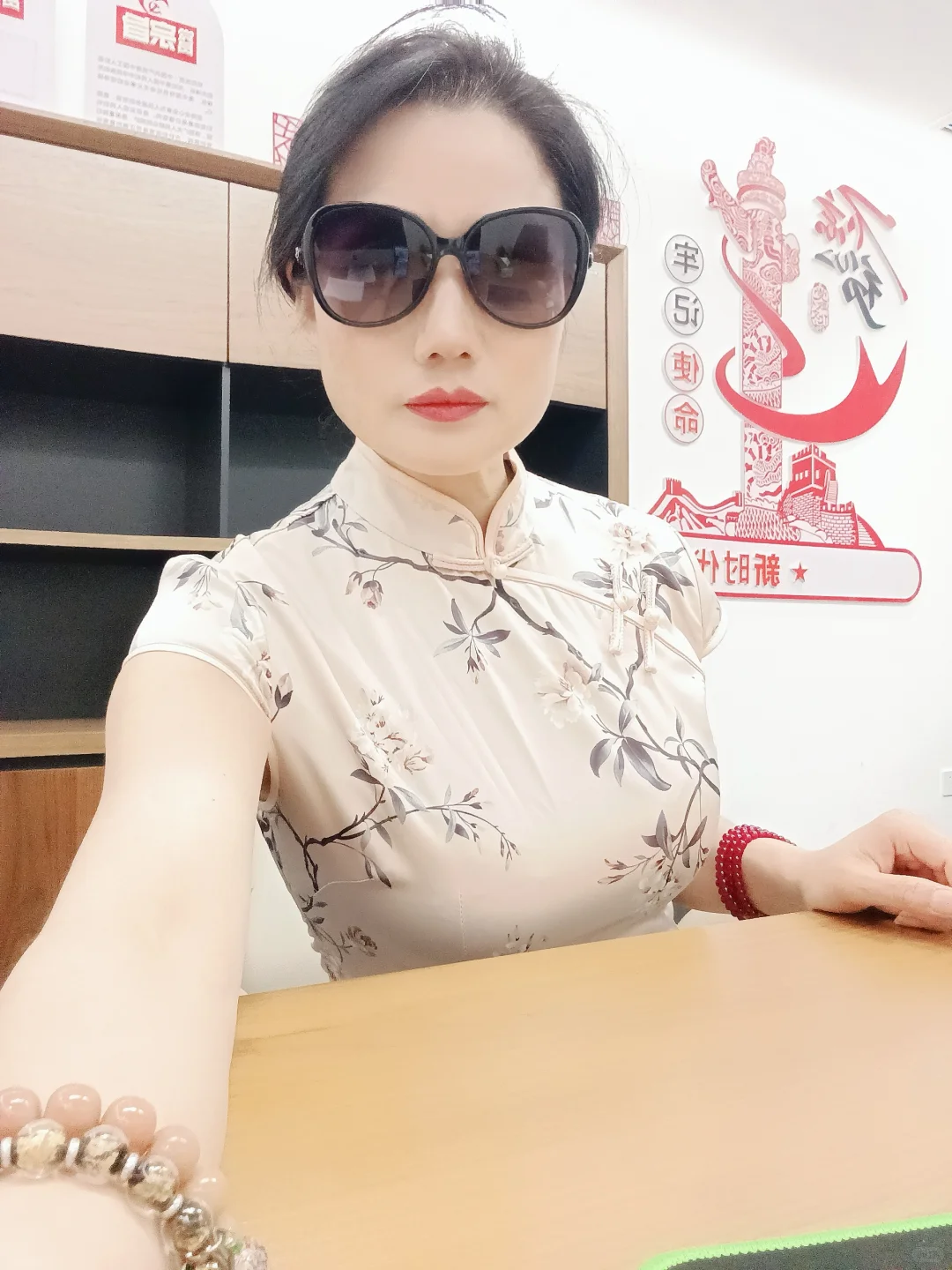 实话实说，女人穿旗袍好不好看？