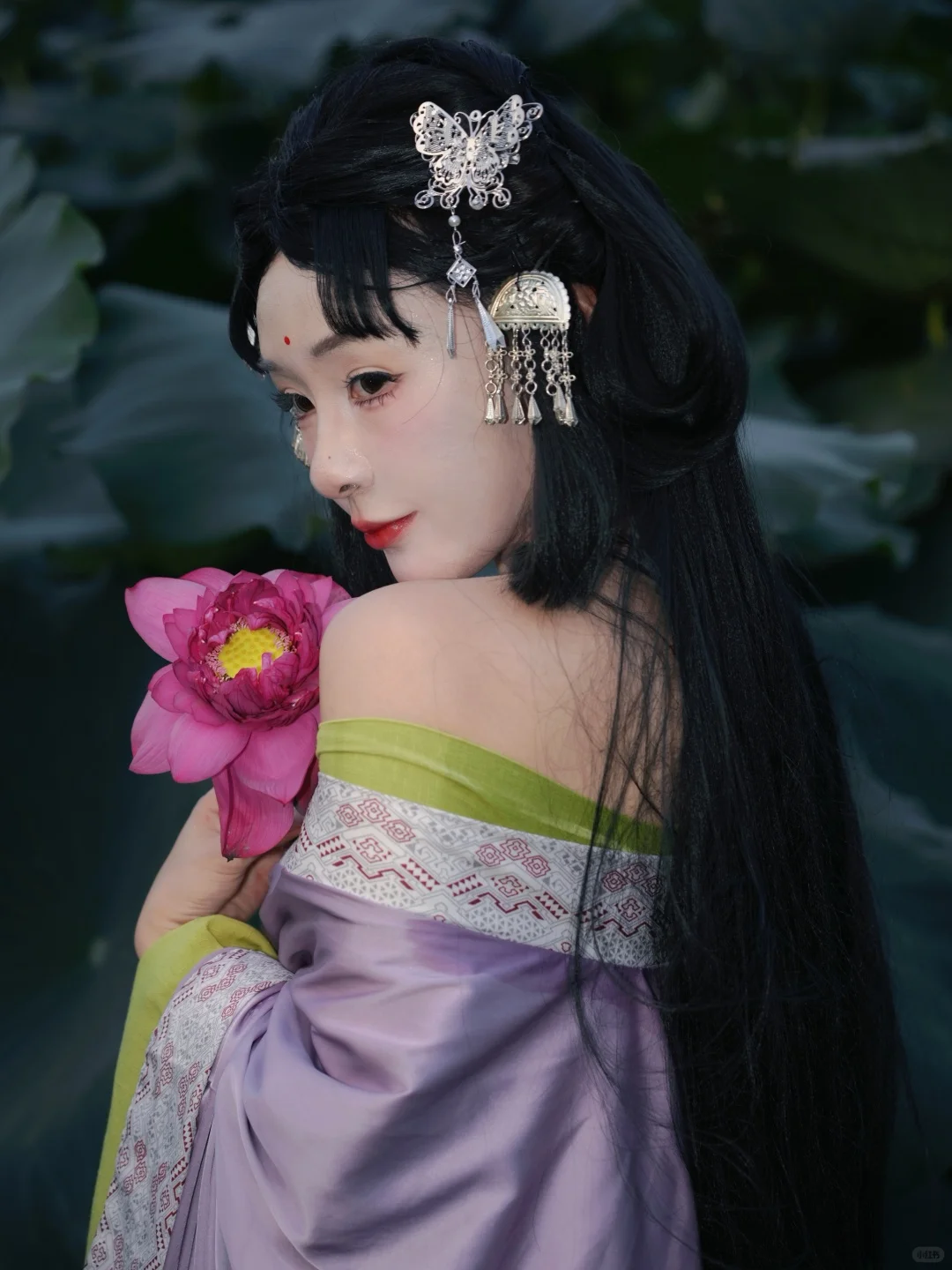 小唯仿妆🌷荷花间妖艳与清韵✨共绽