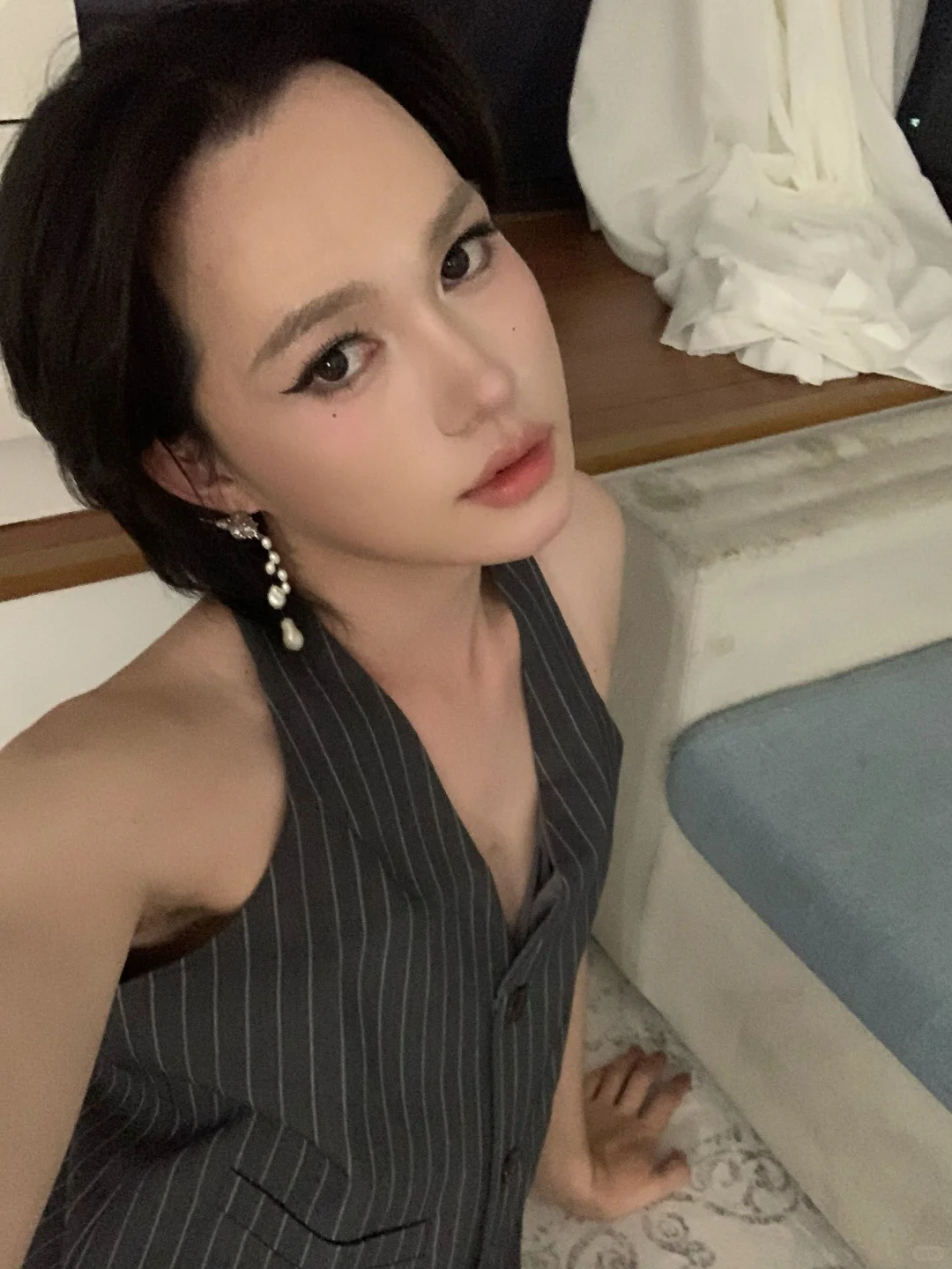 男生略显妖艳的妆容，左滑看我素颜！