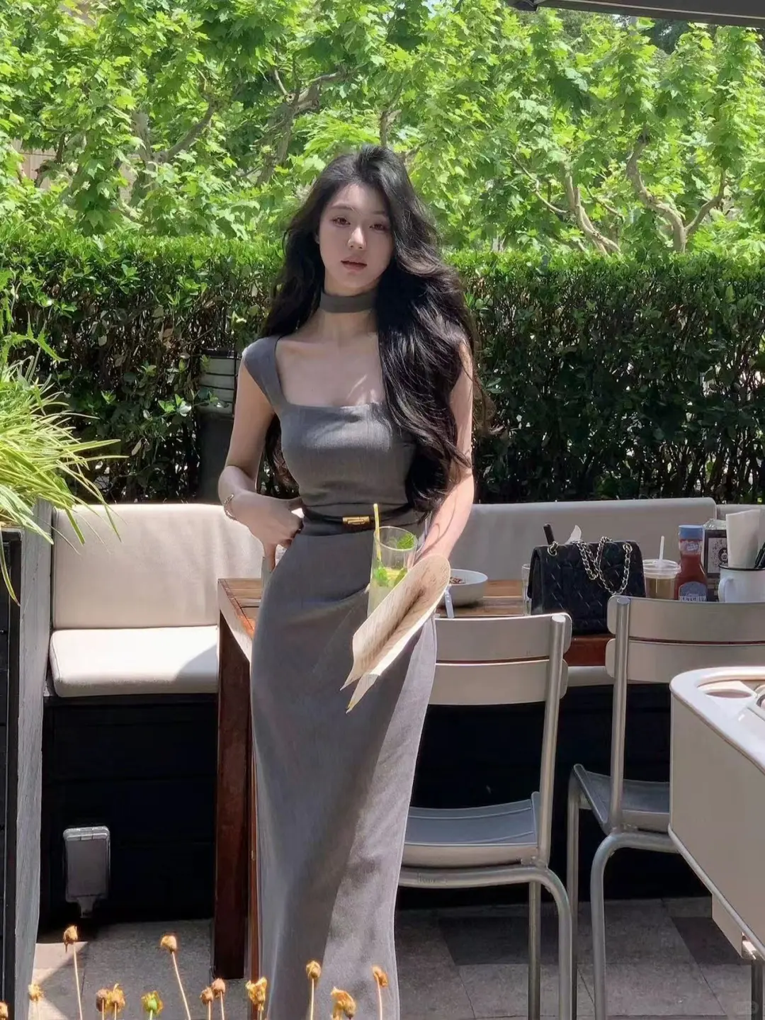 夏日的氛围感真的是这条裙子给的