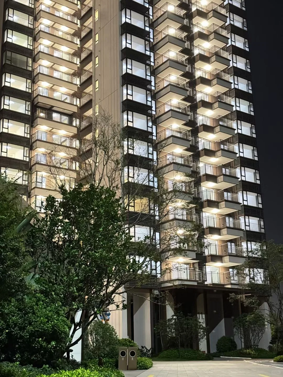 等了两年迎来亮灯仪式终于可以住新房了