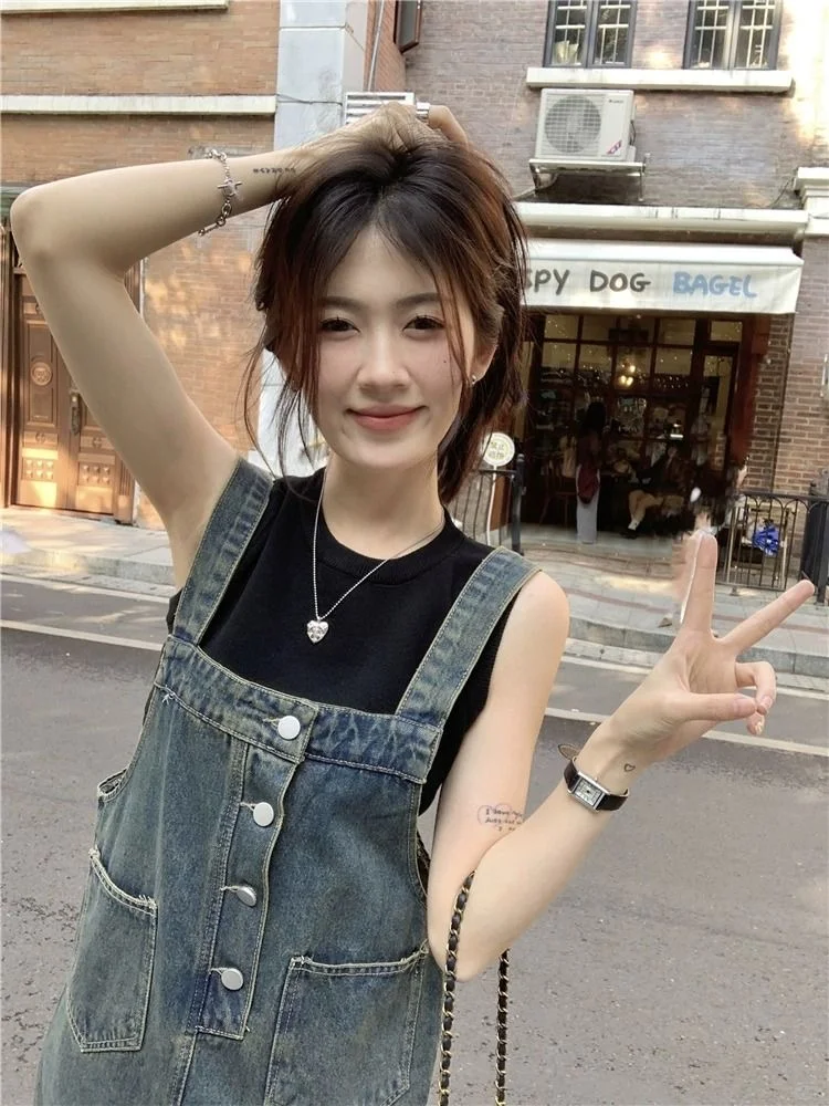 👗法式浪漫邂逅盐系牛仔，复古风情独领风骚✨