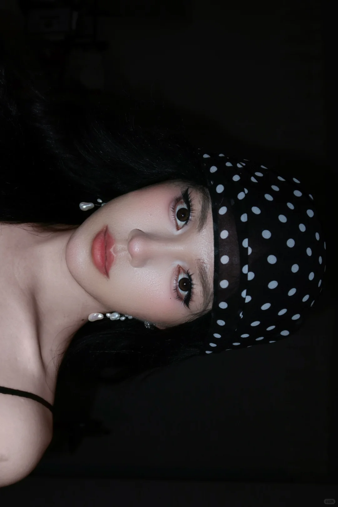 男生略显妖艳的妆容，左滑看我素颜！