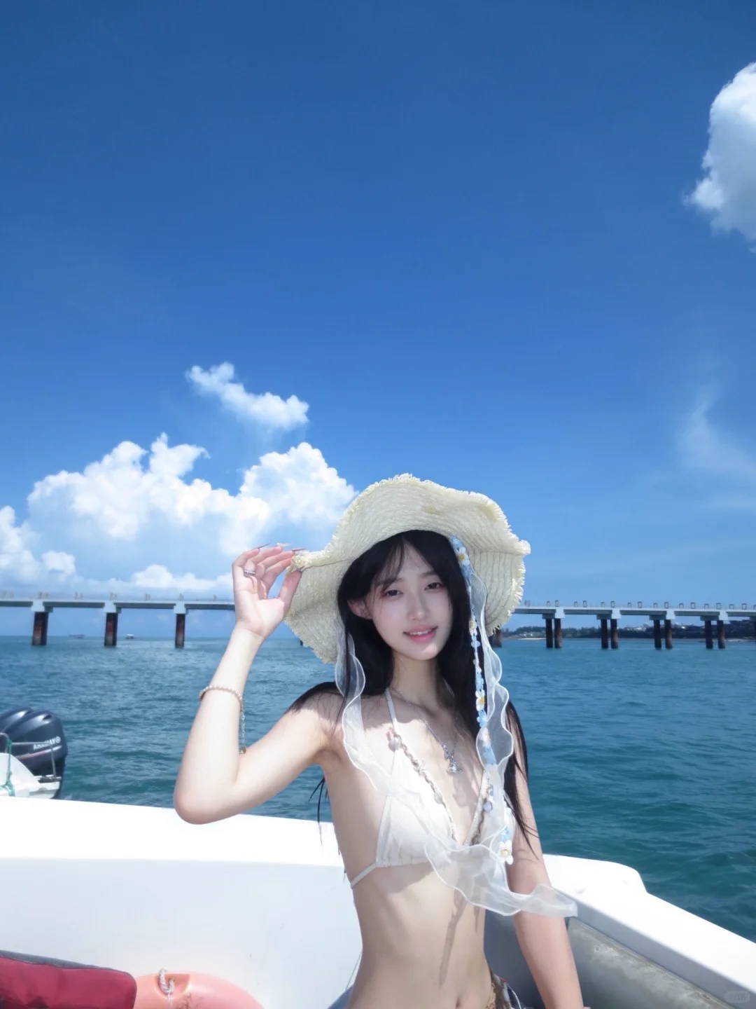 海上比基尼摆拍姿势｜老婆们帮忙选选封面