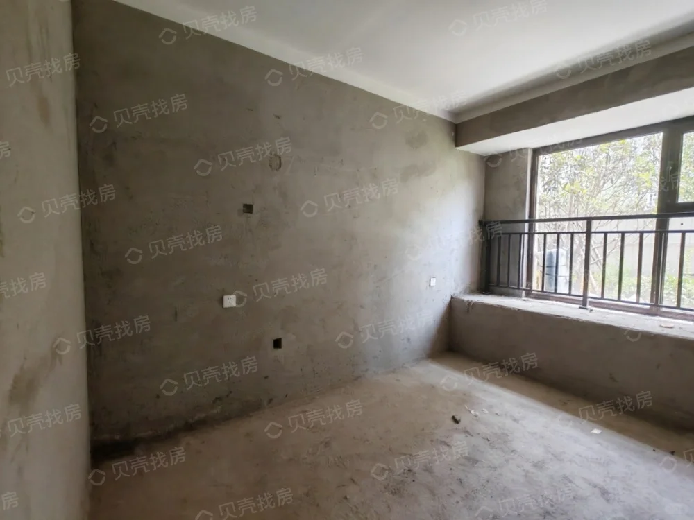 开封三大街禹洲嘉誉府小三室出售