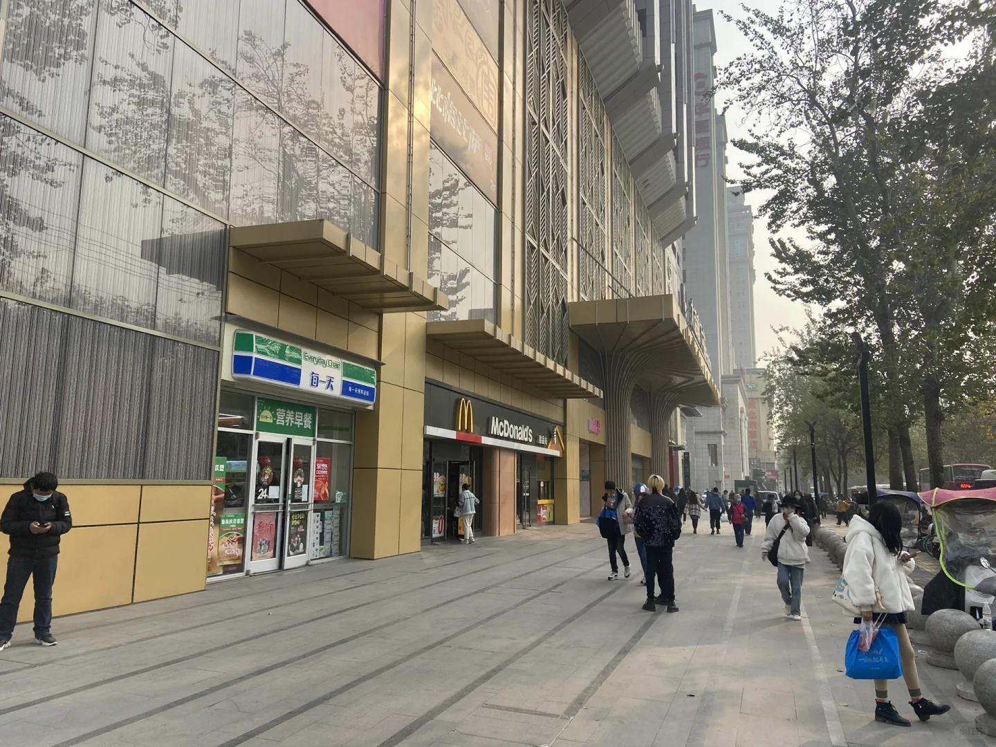 南稍门地铁口拐角双门头商铺出售