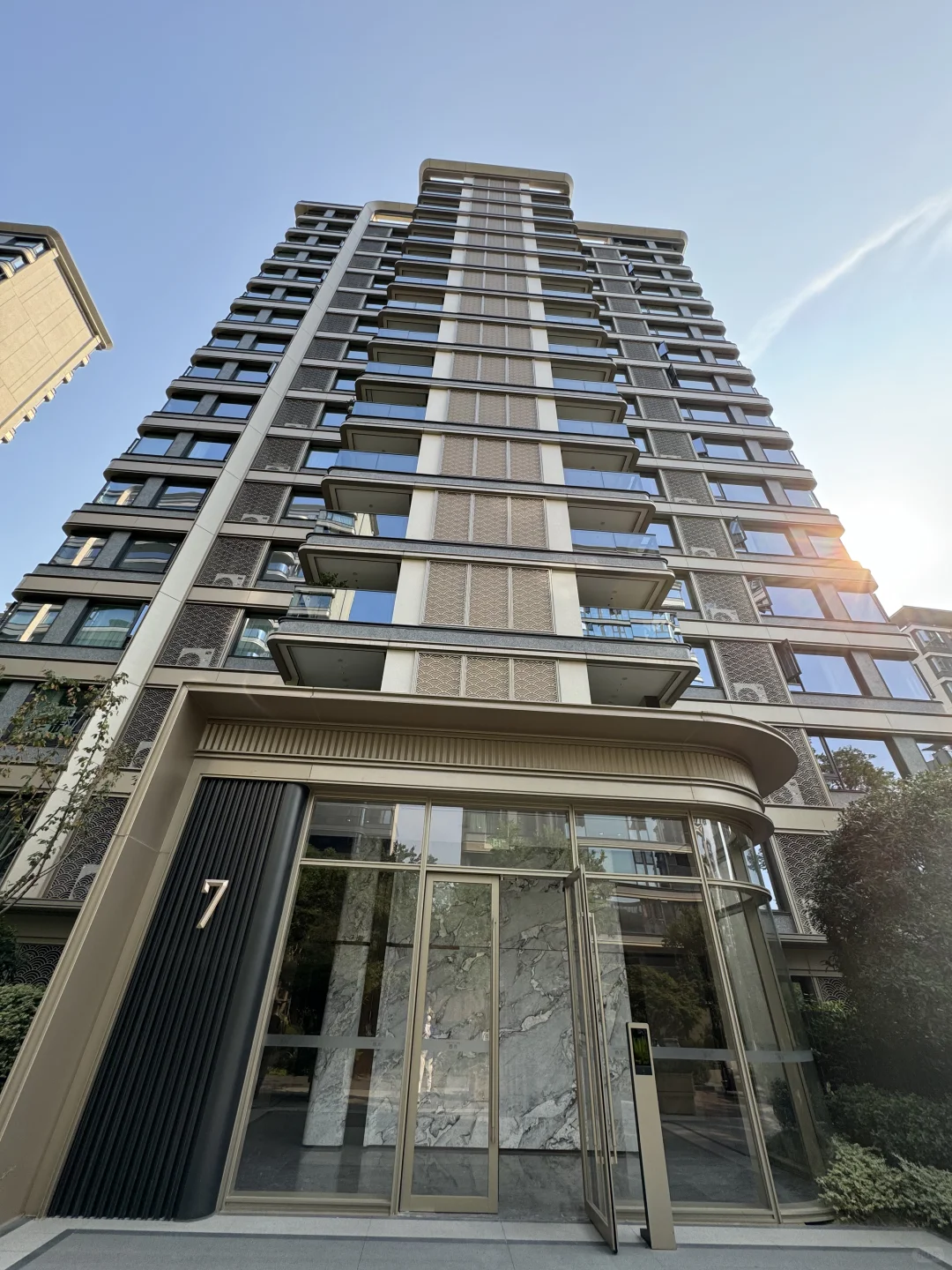 交付样板01-香港置地西元的铝板立面