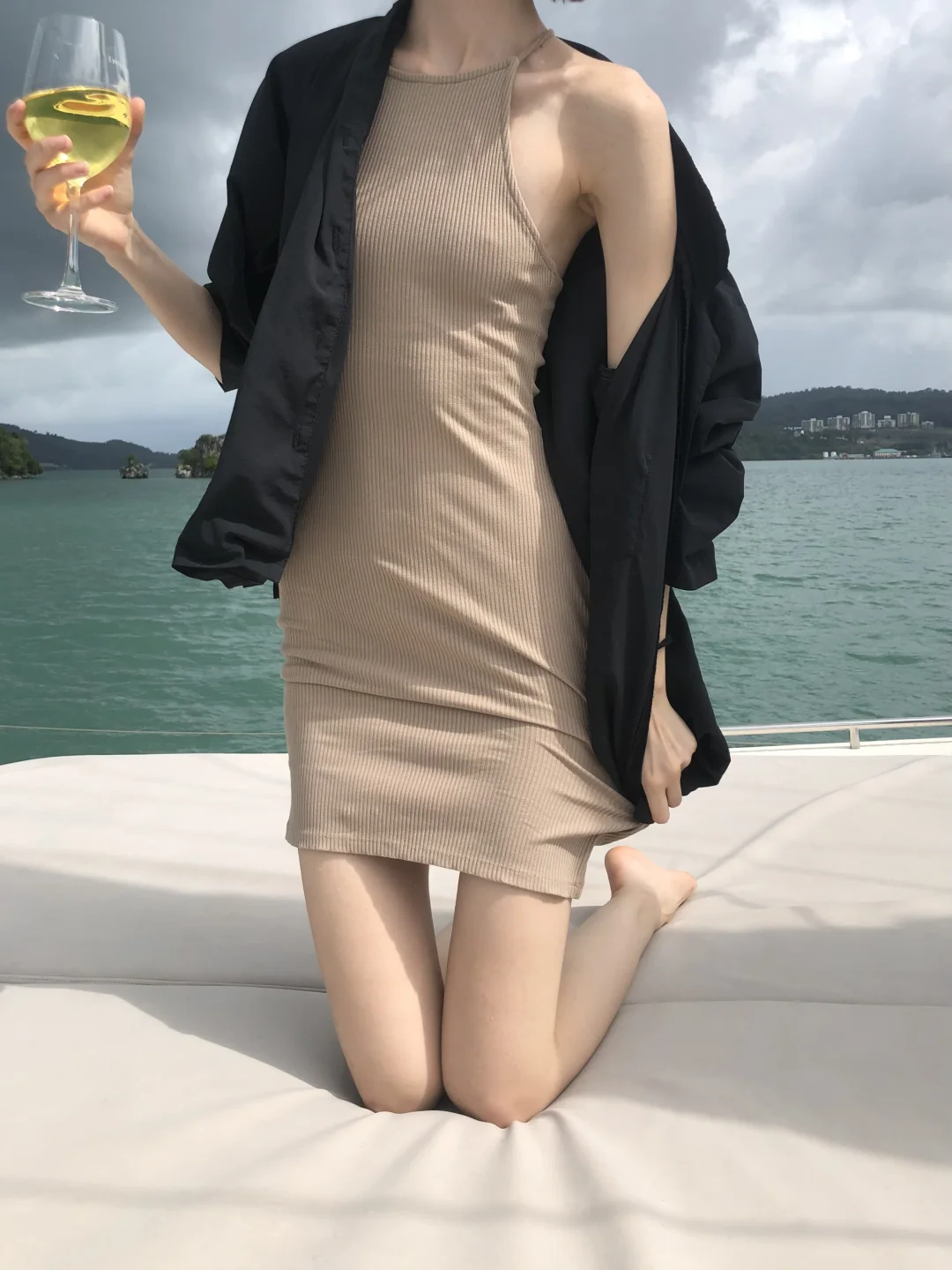 🥂 lake time