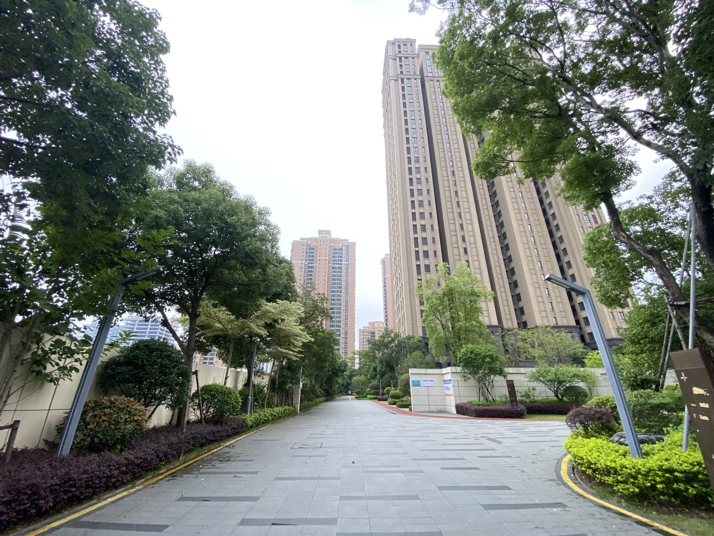 首付1-2万，月供2000，还租什么房子呢