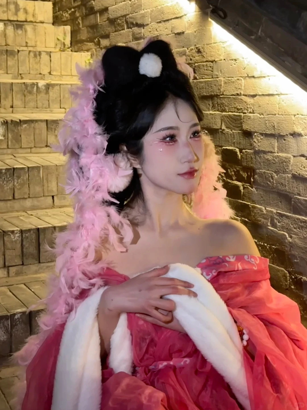 粉红色的妲己妆造真的很妖艳