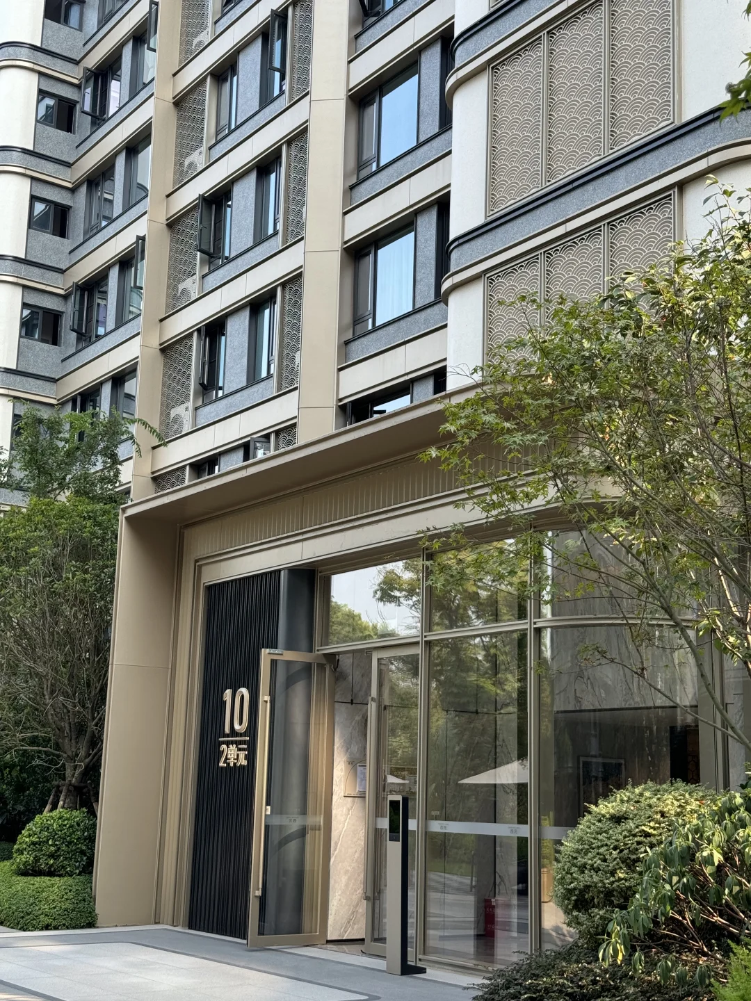 交付样板01-香港置地西元的铝板立面