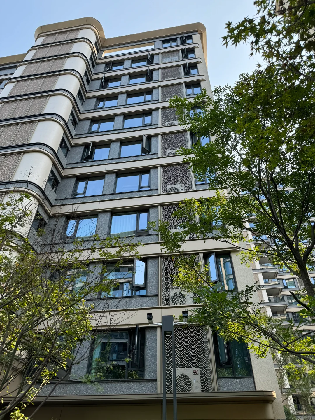 交付样板01-香港置地西元的铝板立面