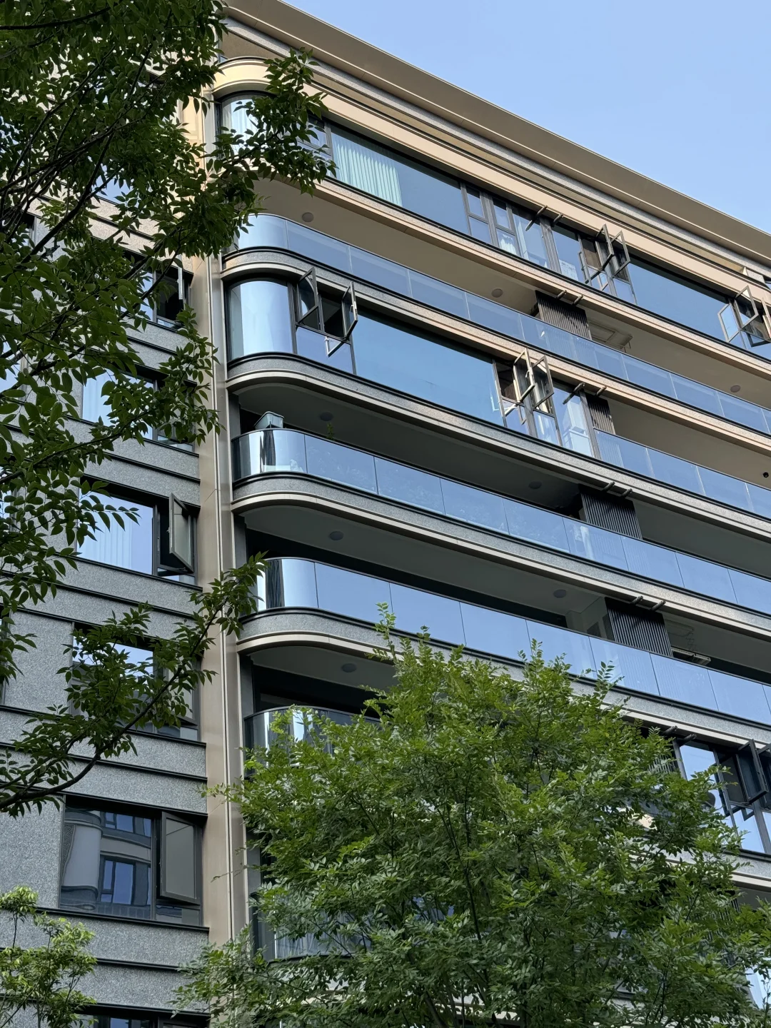 交付样板01-香港置地西元的铝板立面