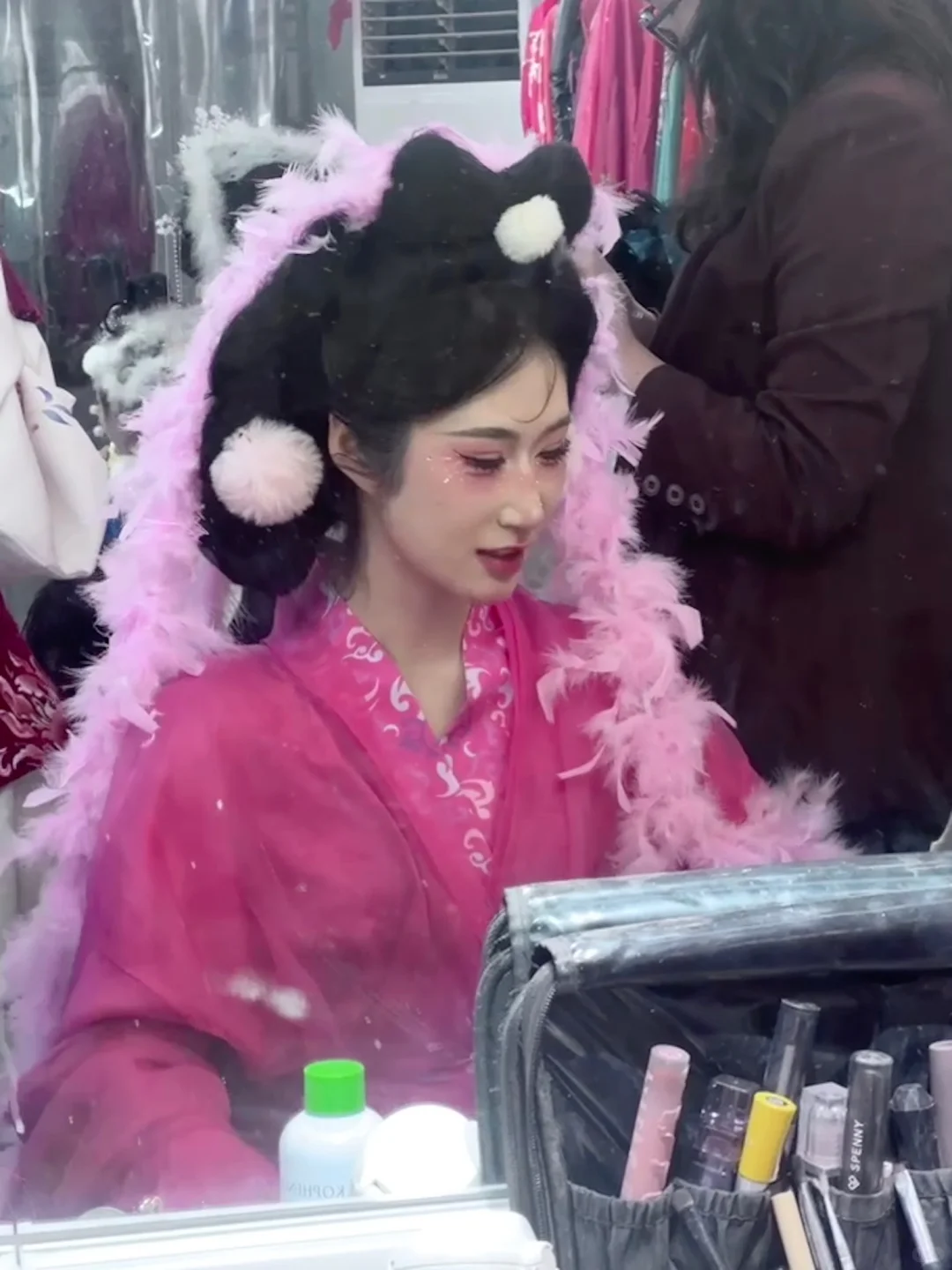 粉红色的妲己妆造真的很妖艳
