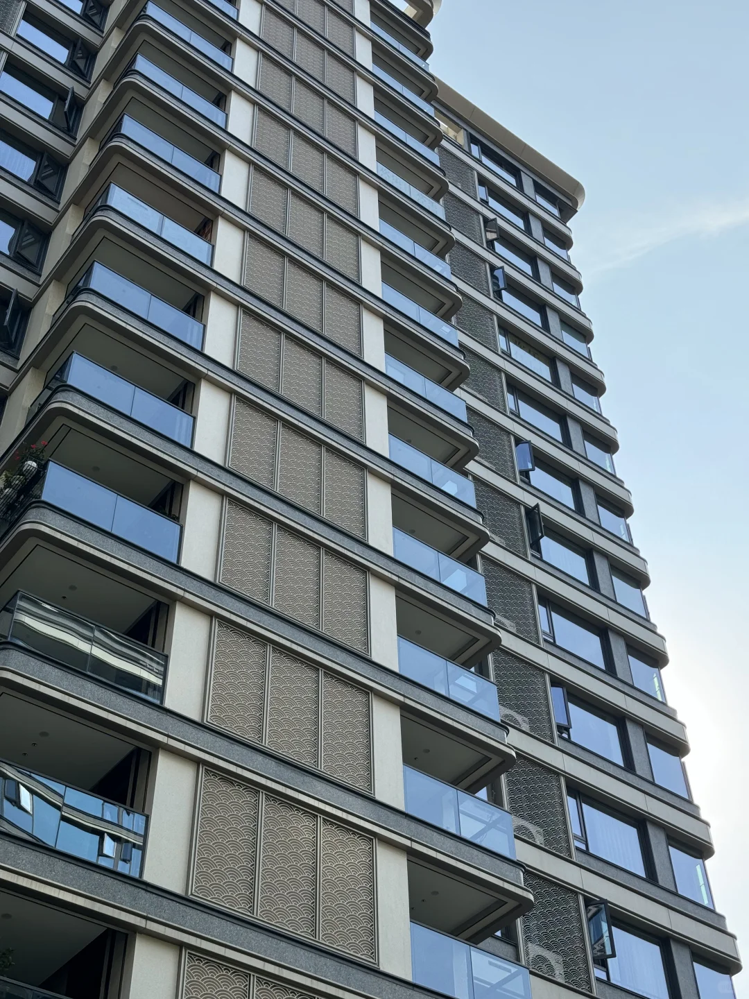 交付样板01-香港置地西元的铝板立面