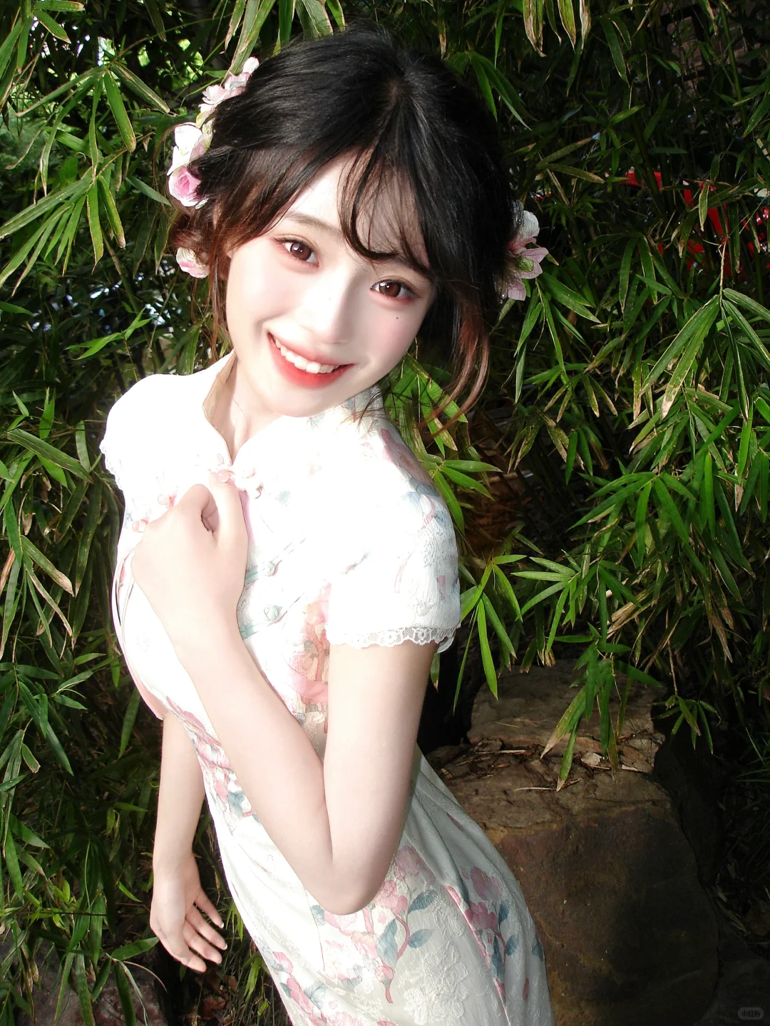 面红的可爱女人