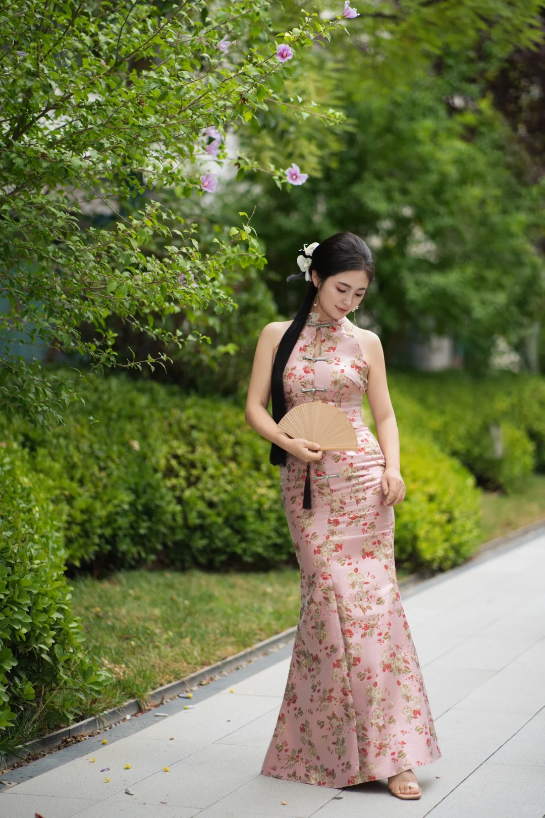 说一句绝美不过分吧！🌸新中式晨袍这么化