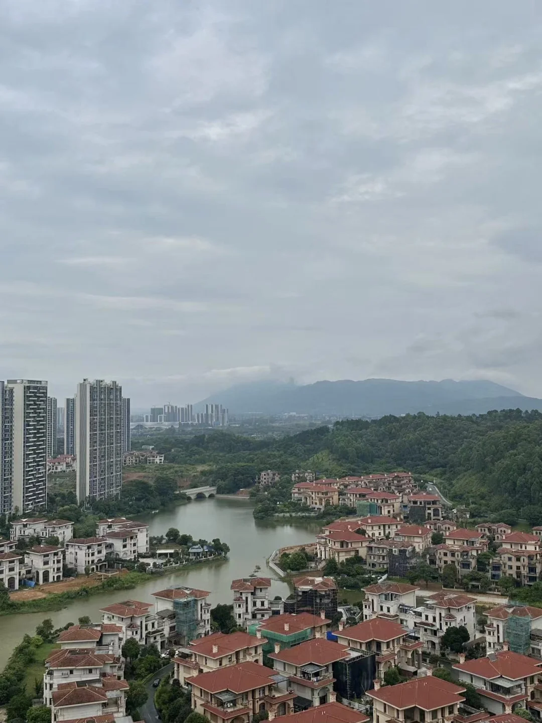 感谢邻居不买之恩，让我捡漏买了套山景房🏠