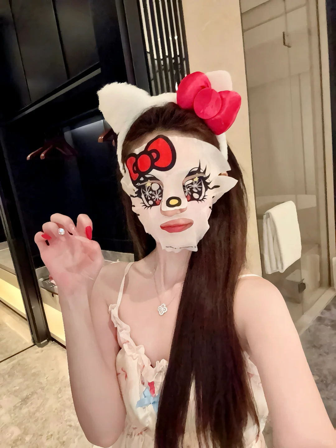 Hello! Kitty酱⌯>ᴗo⌯ಣ