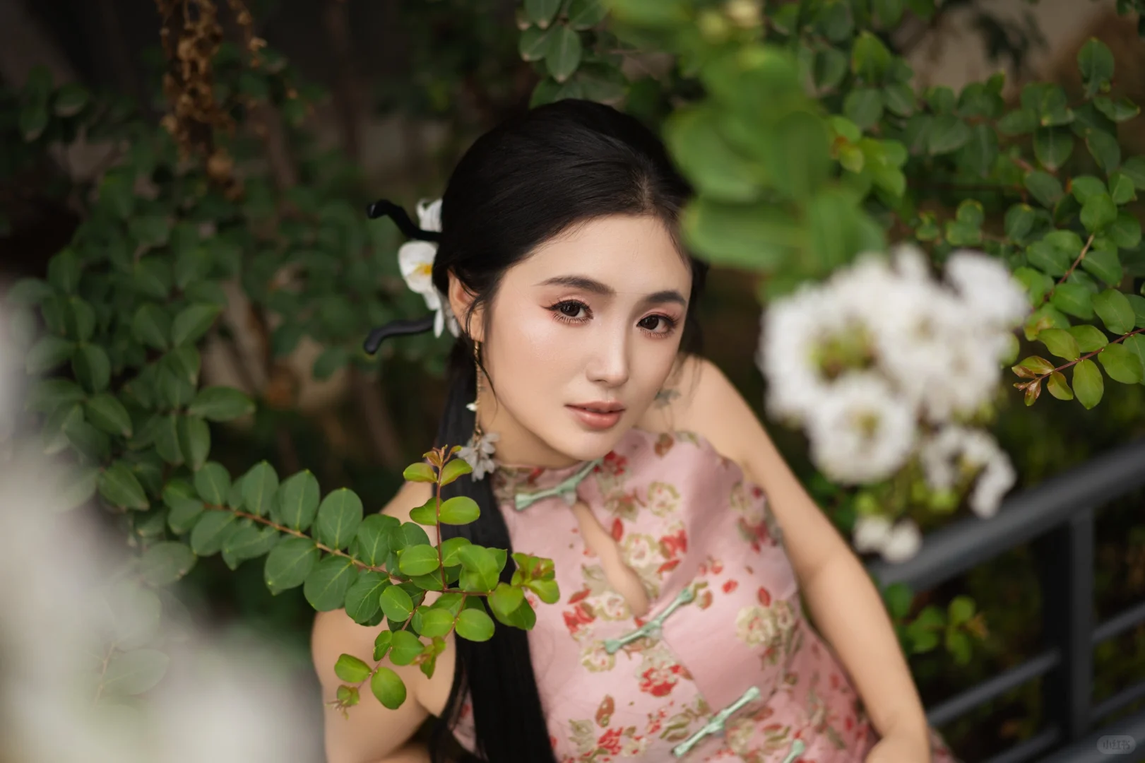 说一句绝美不过分吧！🌸新中式晨袍这么化
