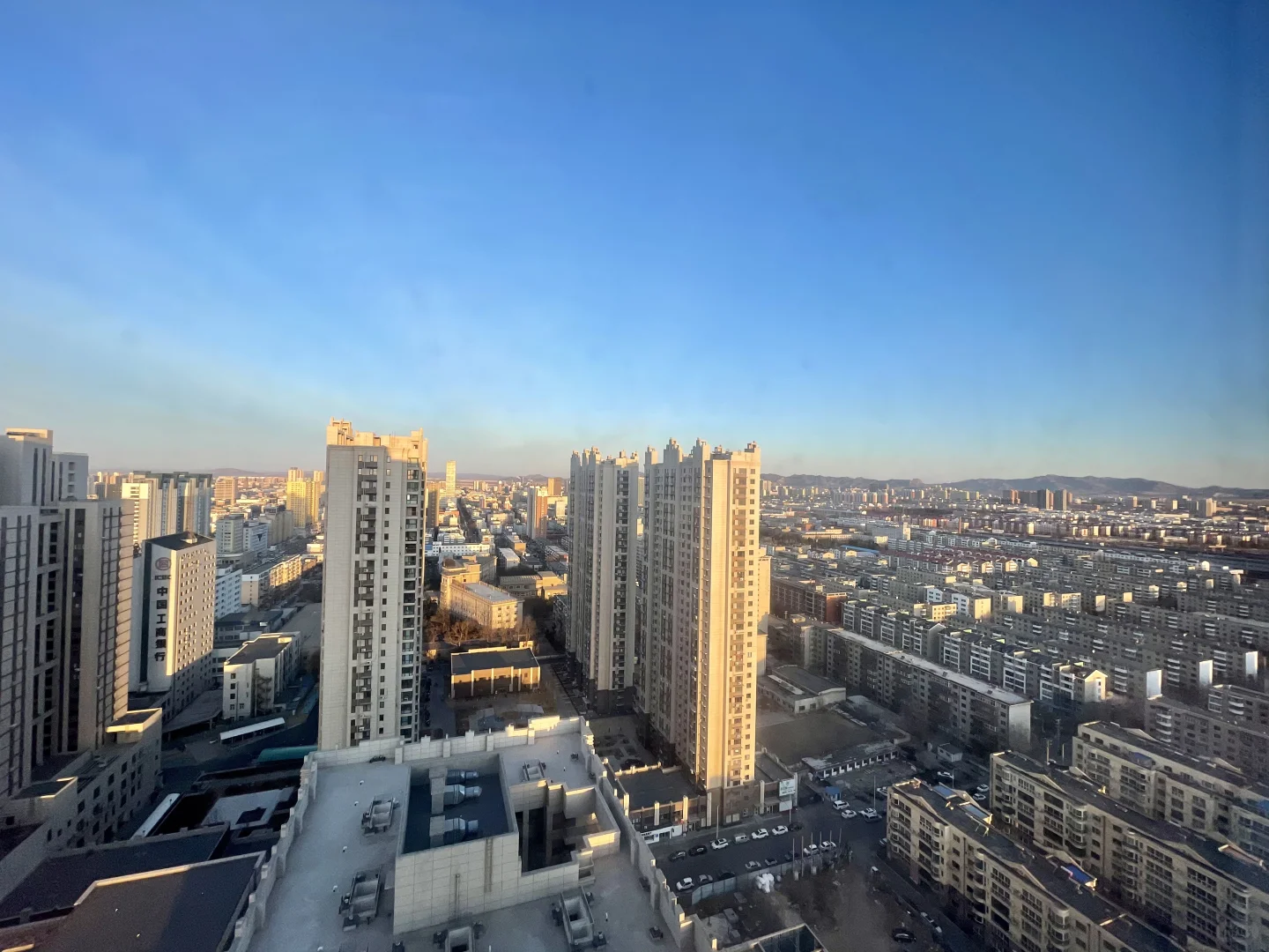 “看古塔、看晚霞、锦州能看大半喇”的楼房出售